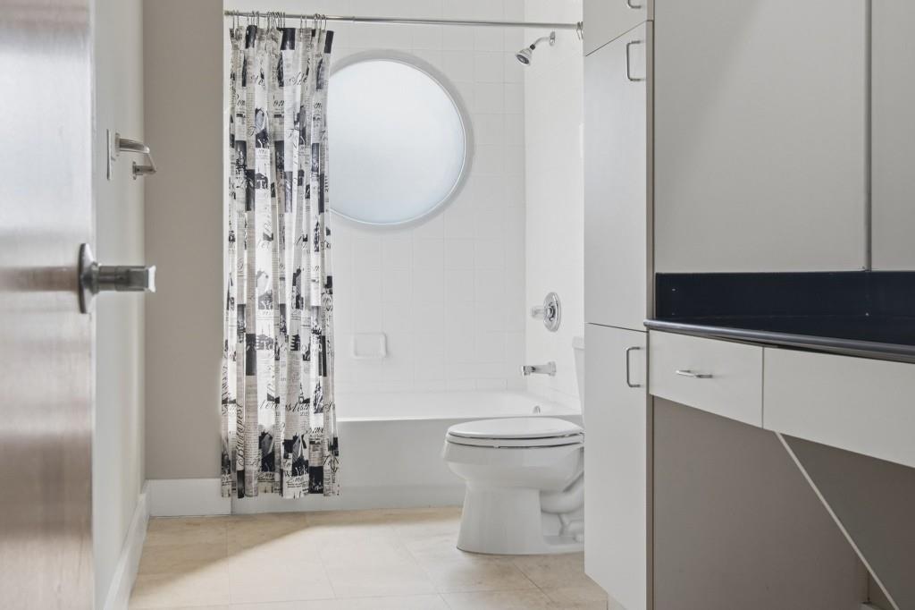 15 Waddell Street NE Unit 303