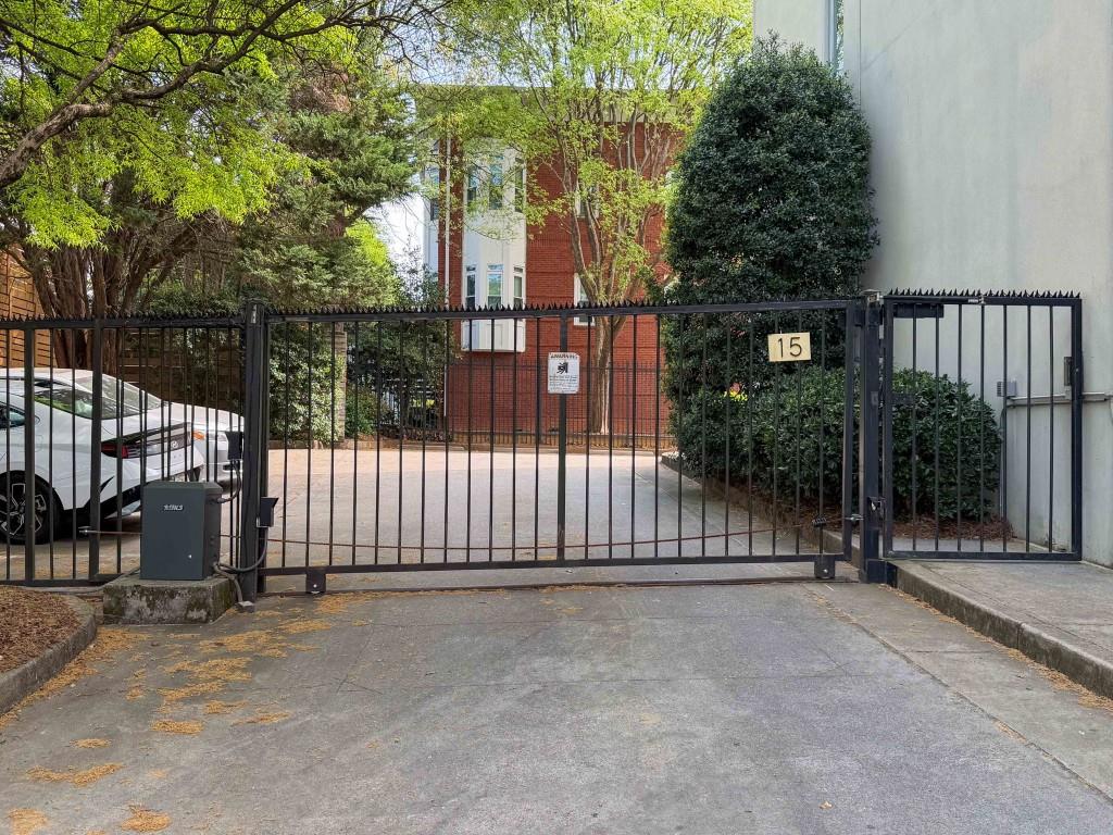 15 Waddell Street NE Unit 303