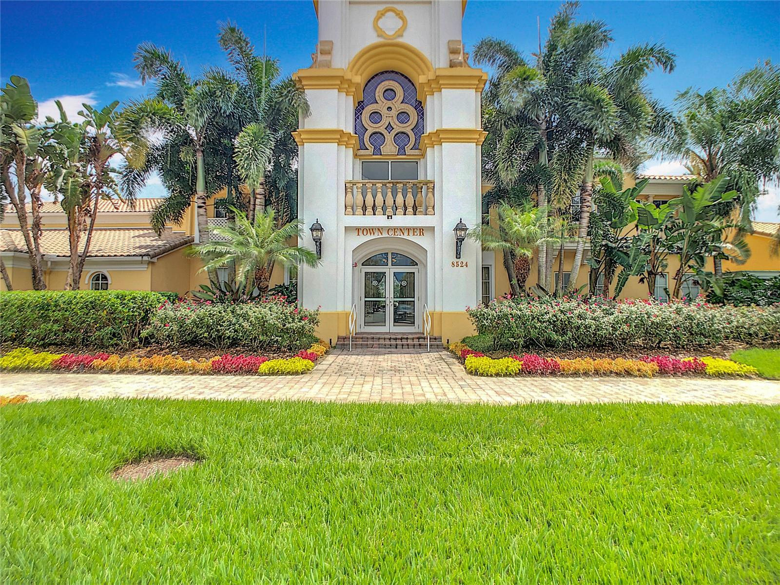 8451 LEATHERLEAF LN
