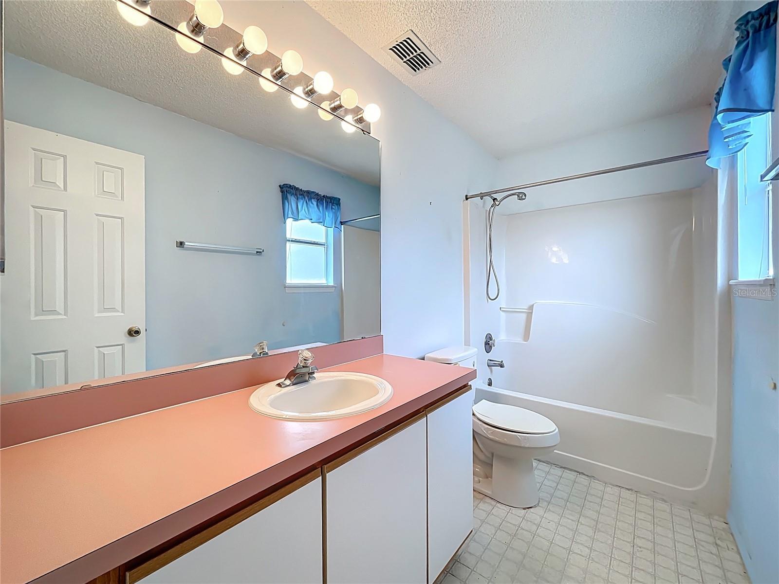 511 COVENTRY CT