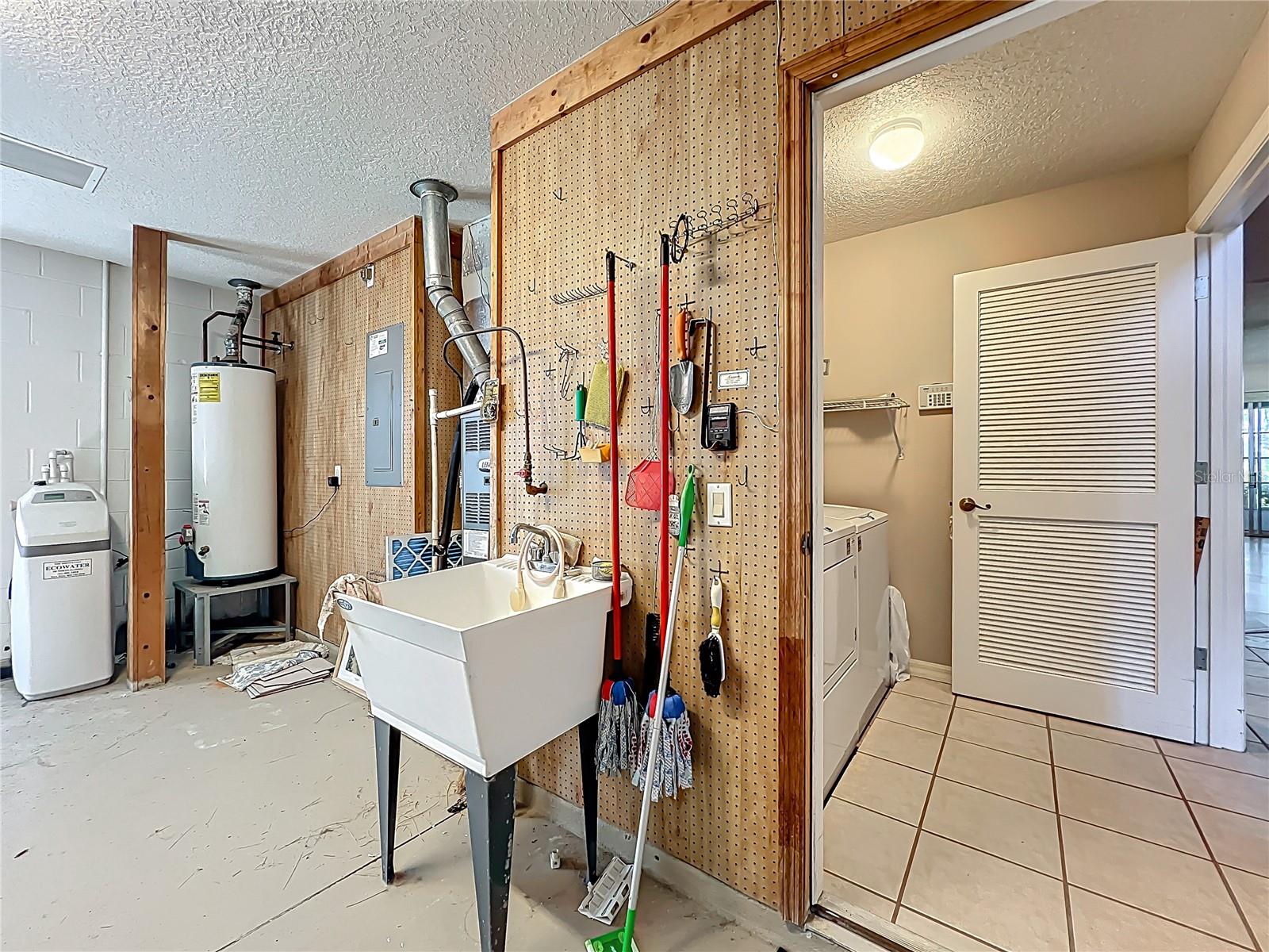 21636 KING HENRY AVE