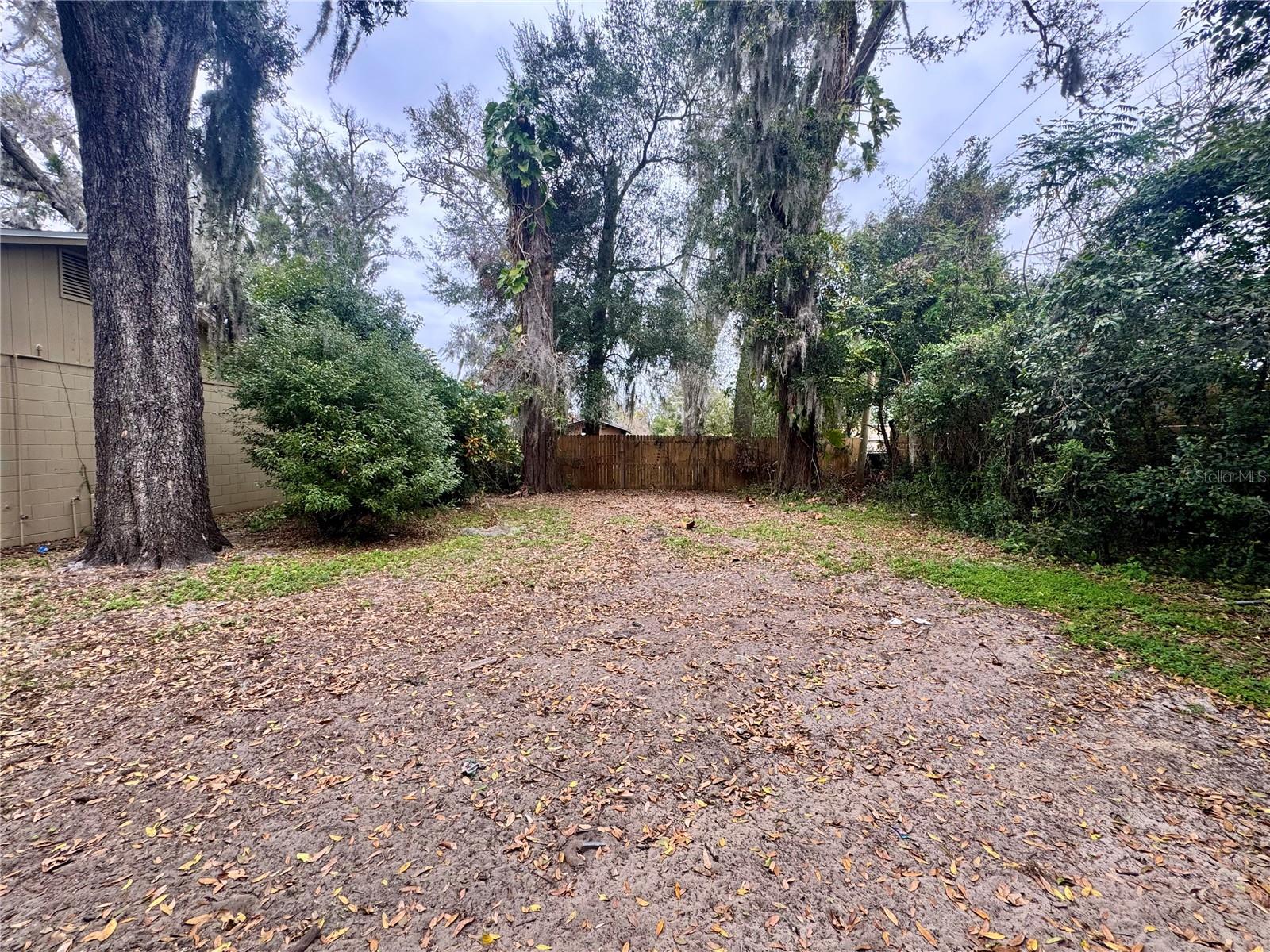 115 S LAKE PLEASANT RD