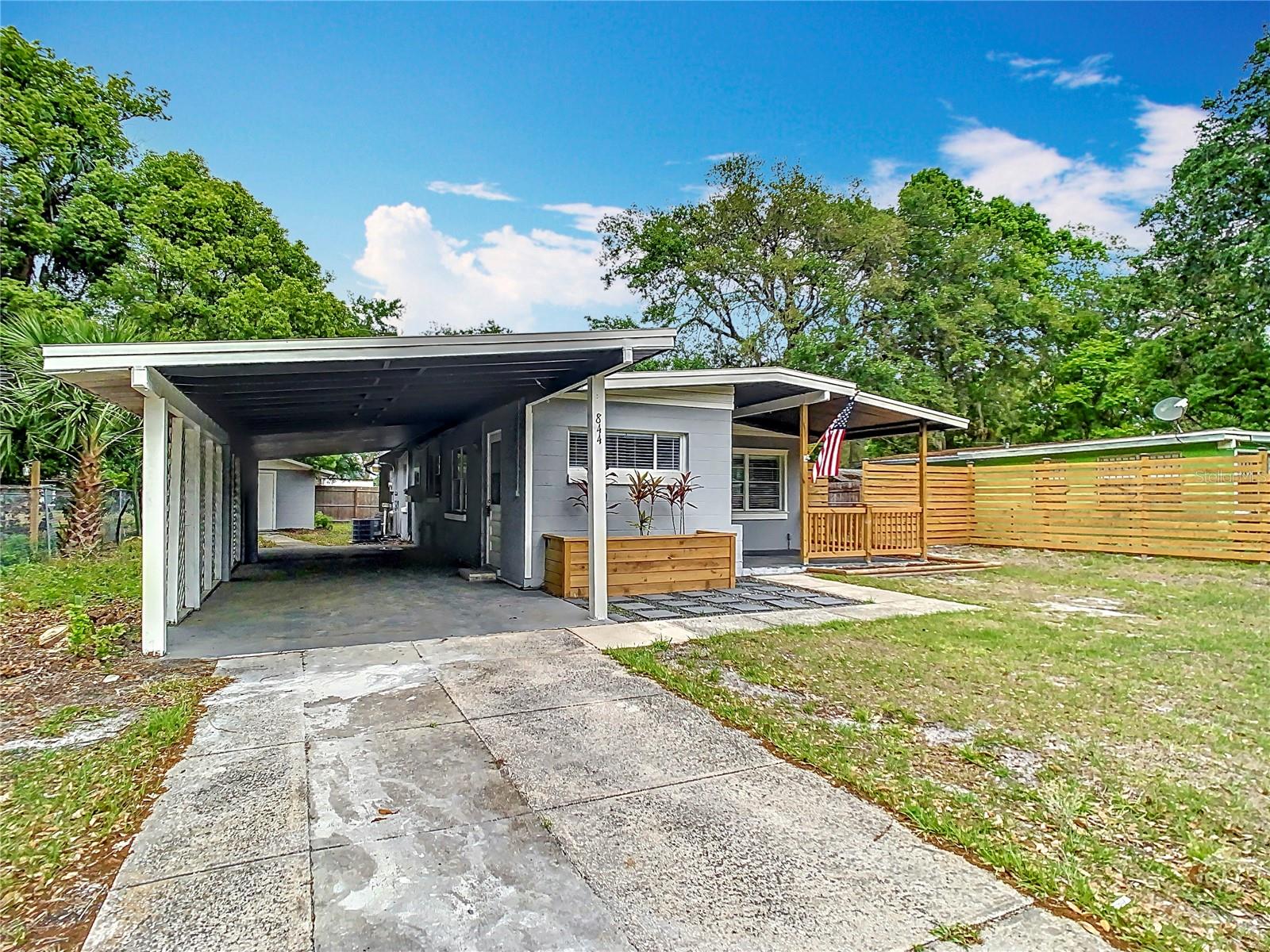 844 ROSALIA DR