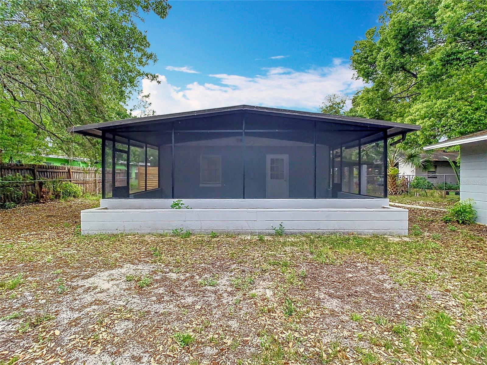 844 ROSALIA DR