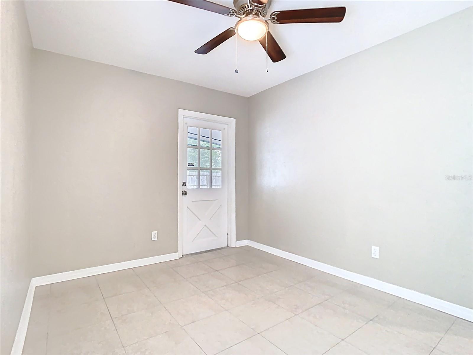 844 ROSALIA DR