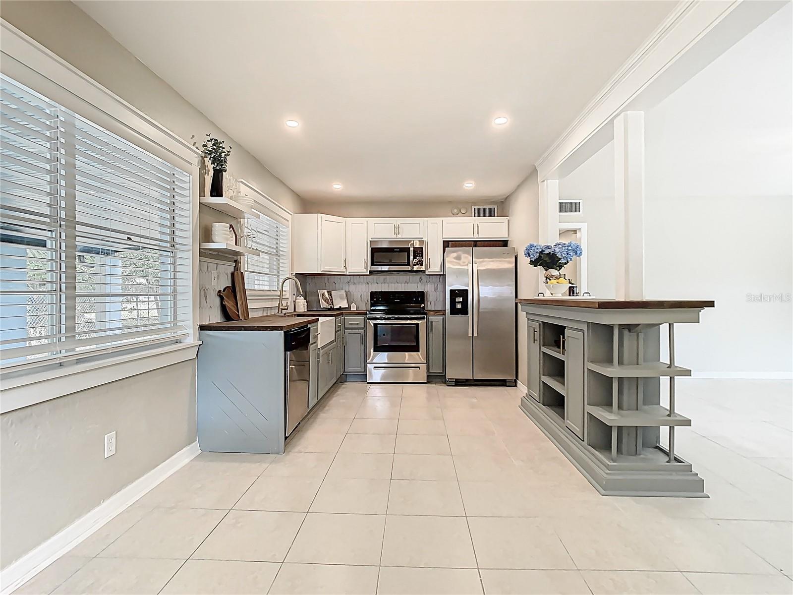 844 ROSALIA DR