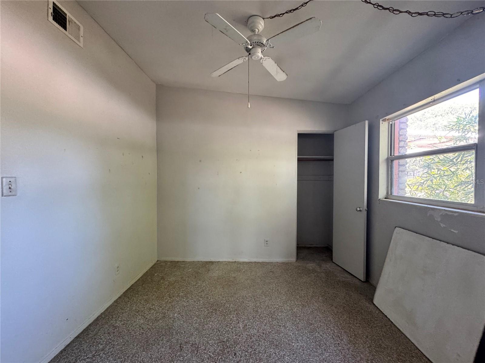 122 LAUREL DR