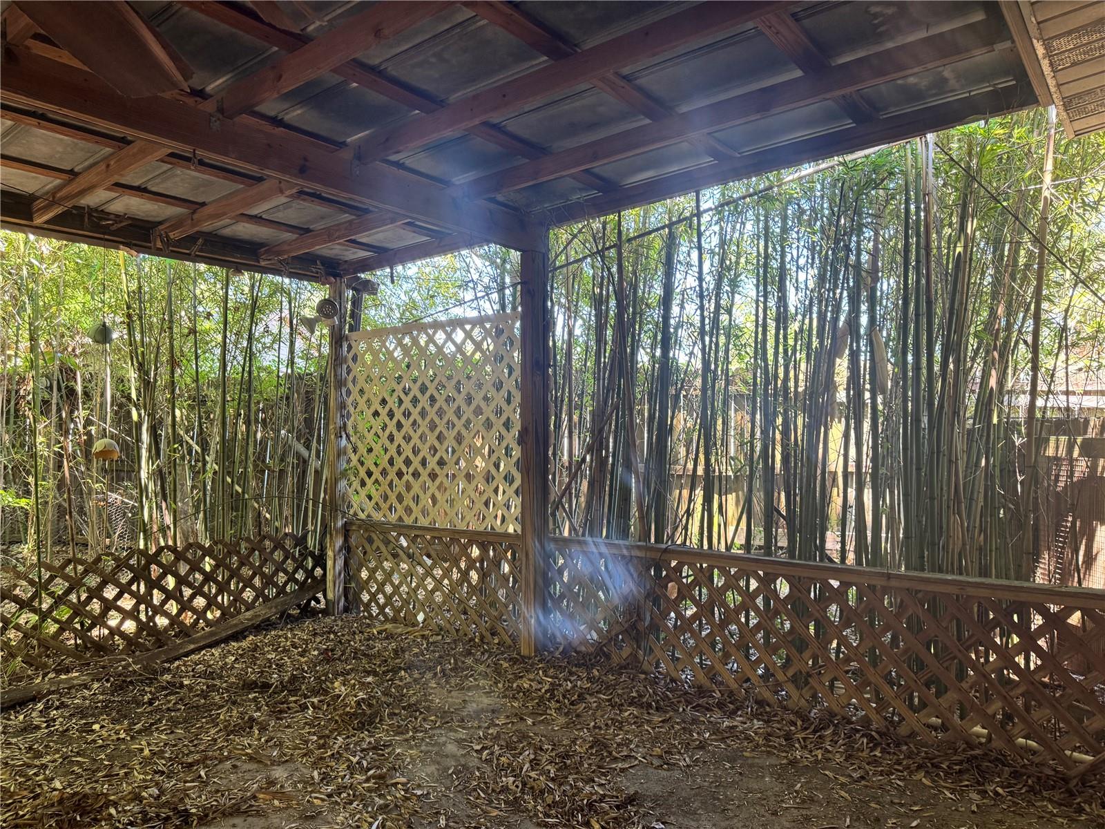 122 LAUREL DR