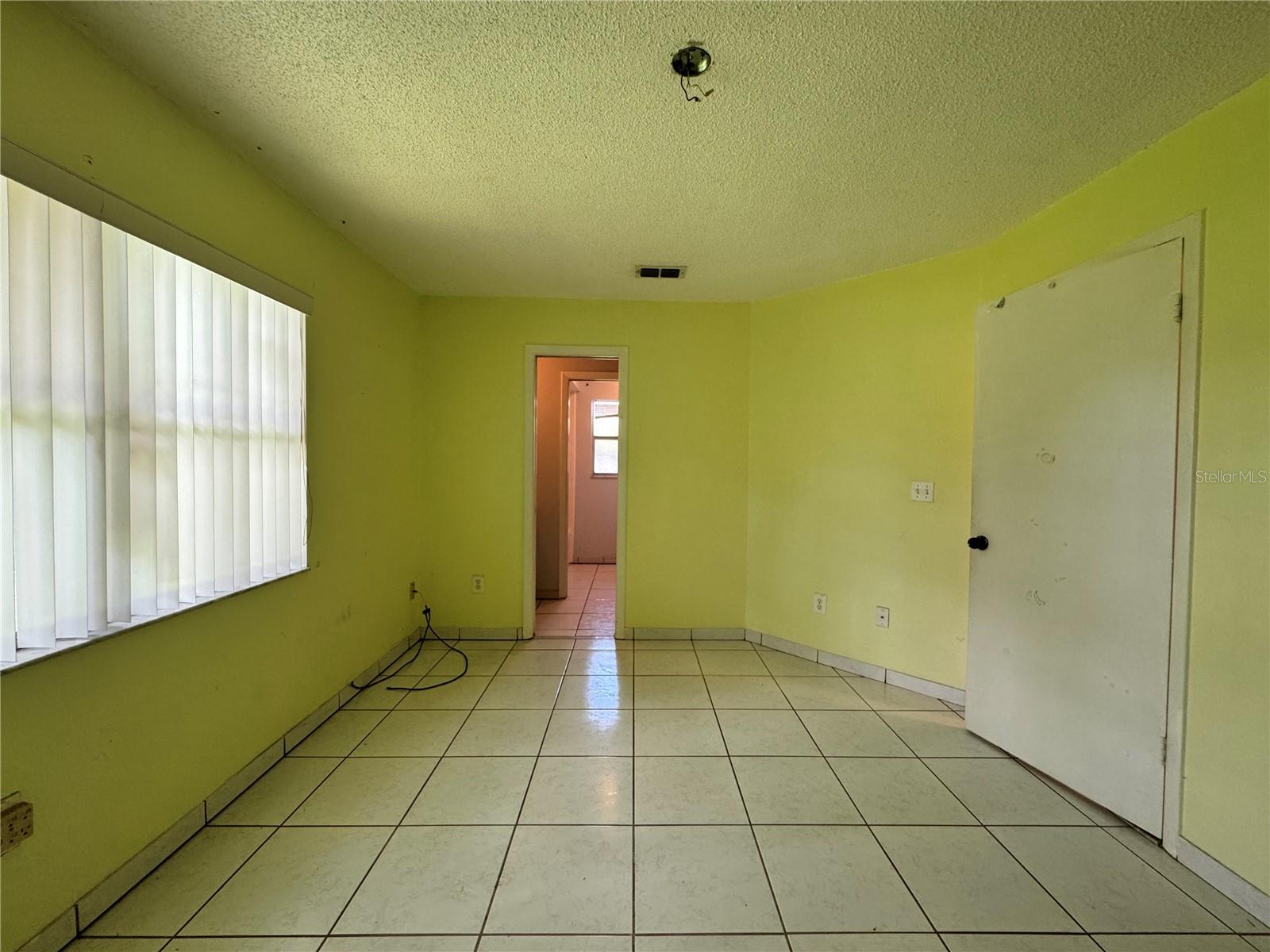 132 ACAPULCO DR