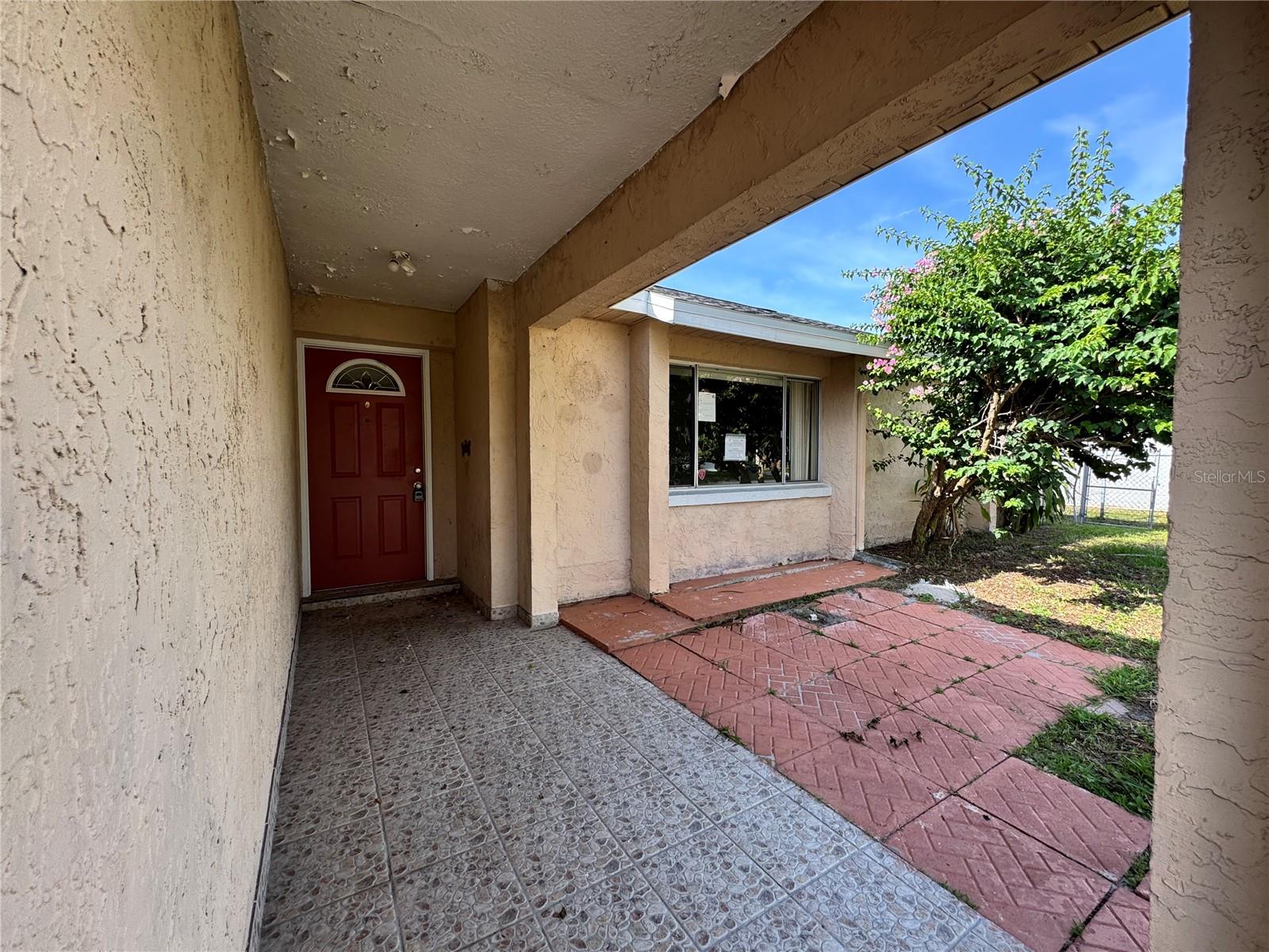 132 ACAPULCO DR