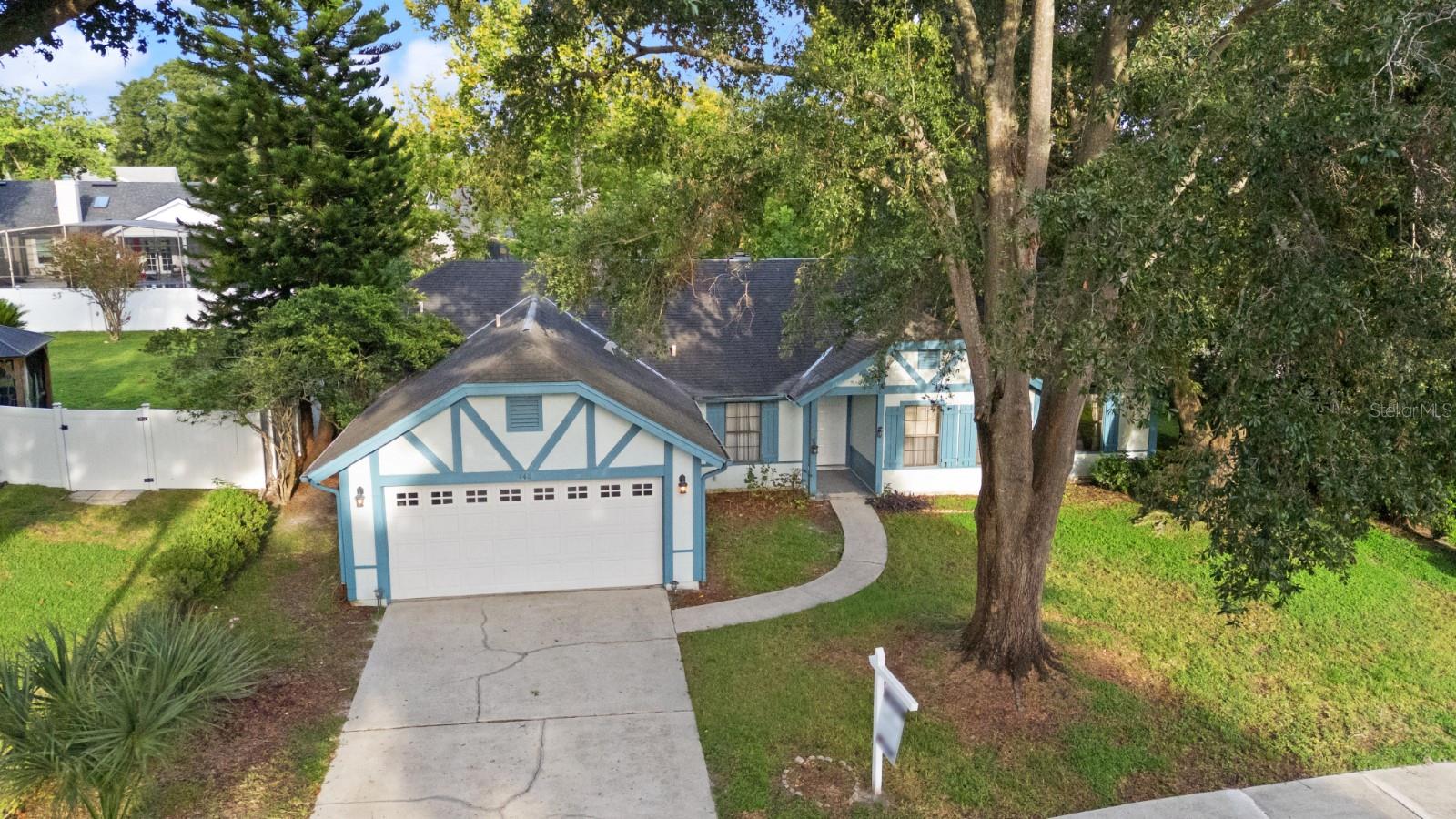 448 AUTUMN OAKS PL