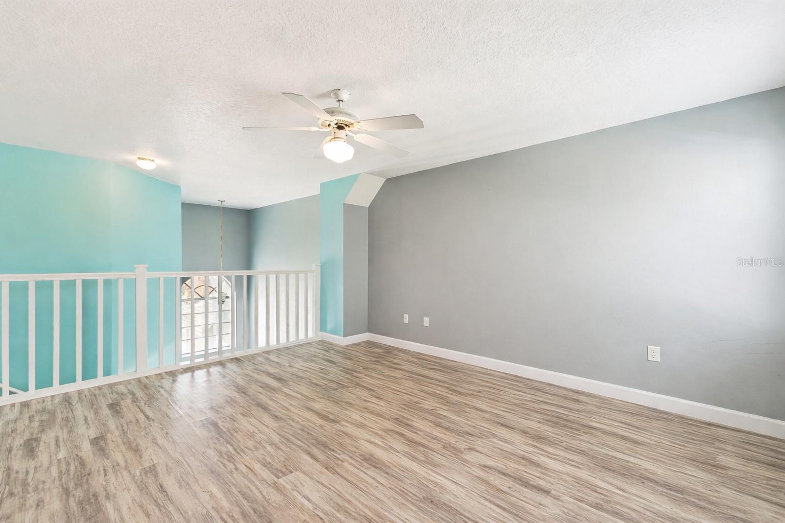 1483 SURREY PARK DR