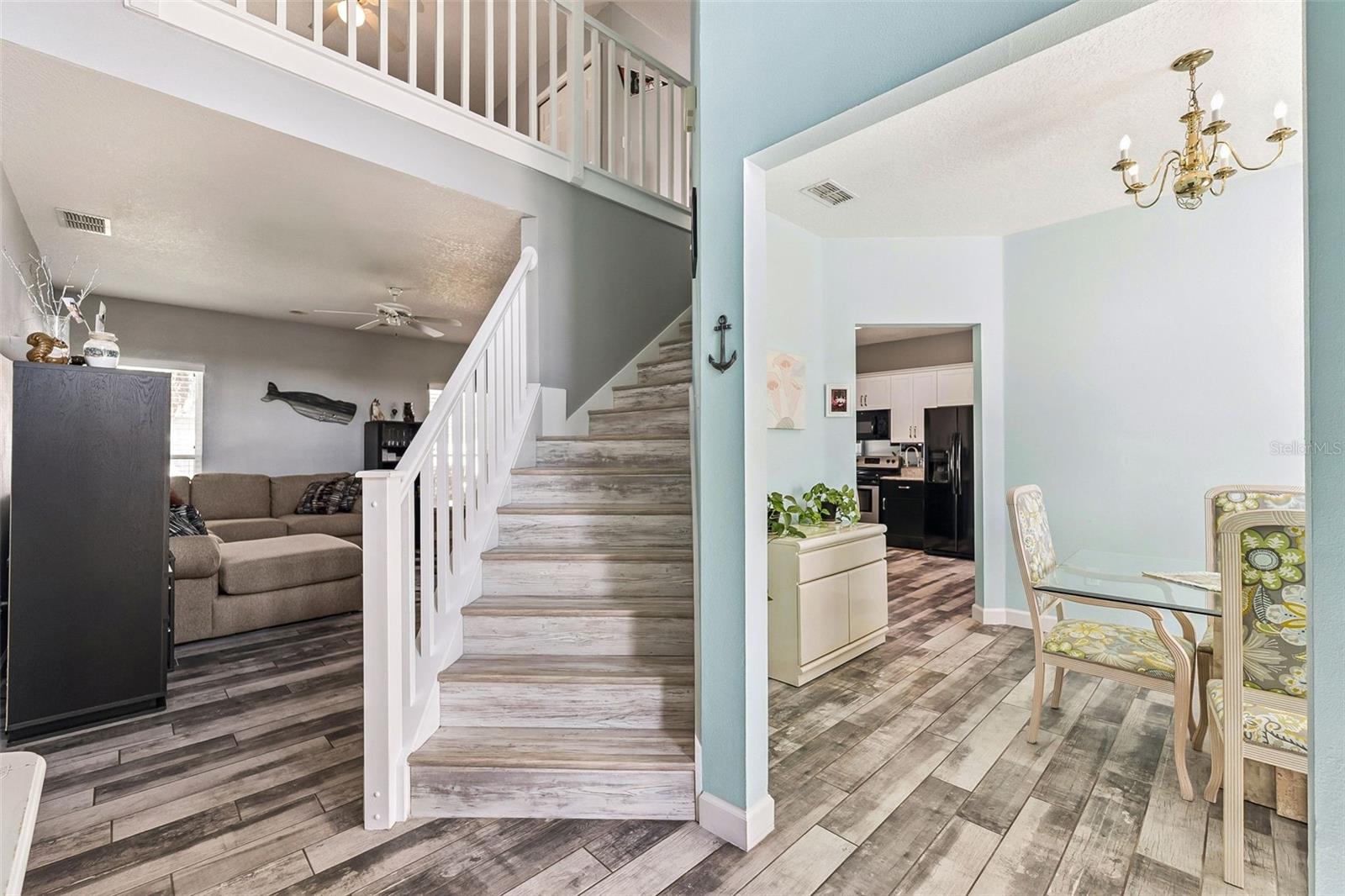 1483 SURREY PARK DR