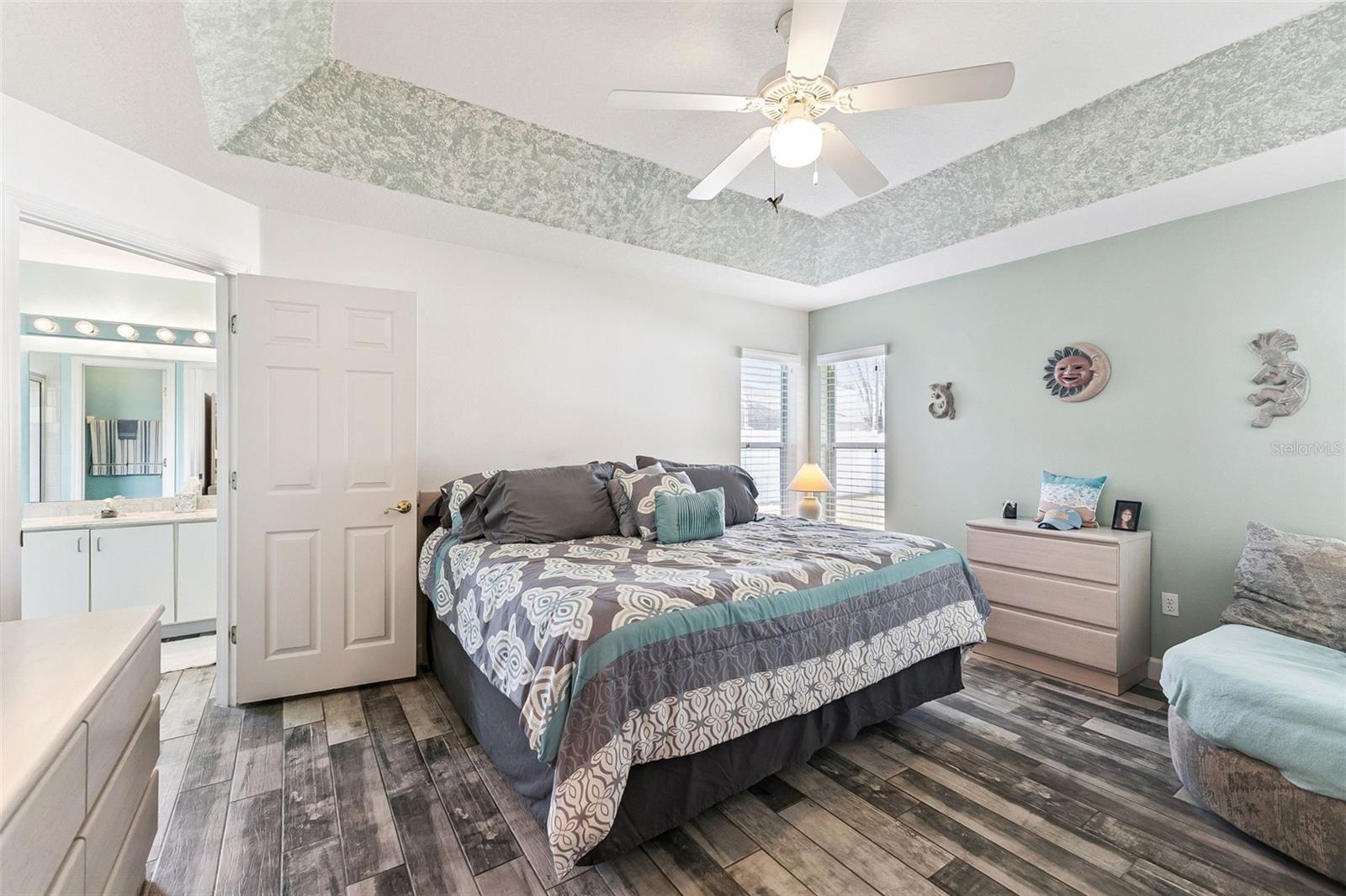 1483 SURREY PARK DR