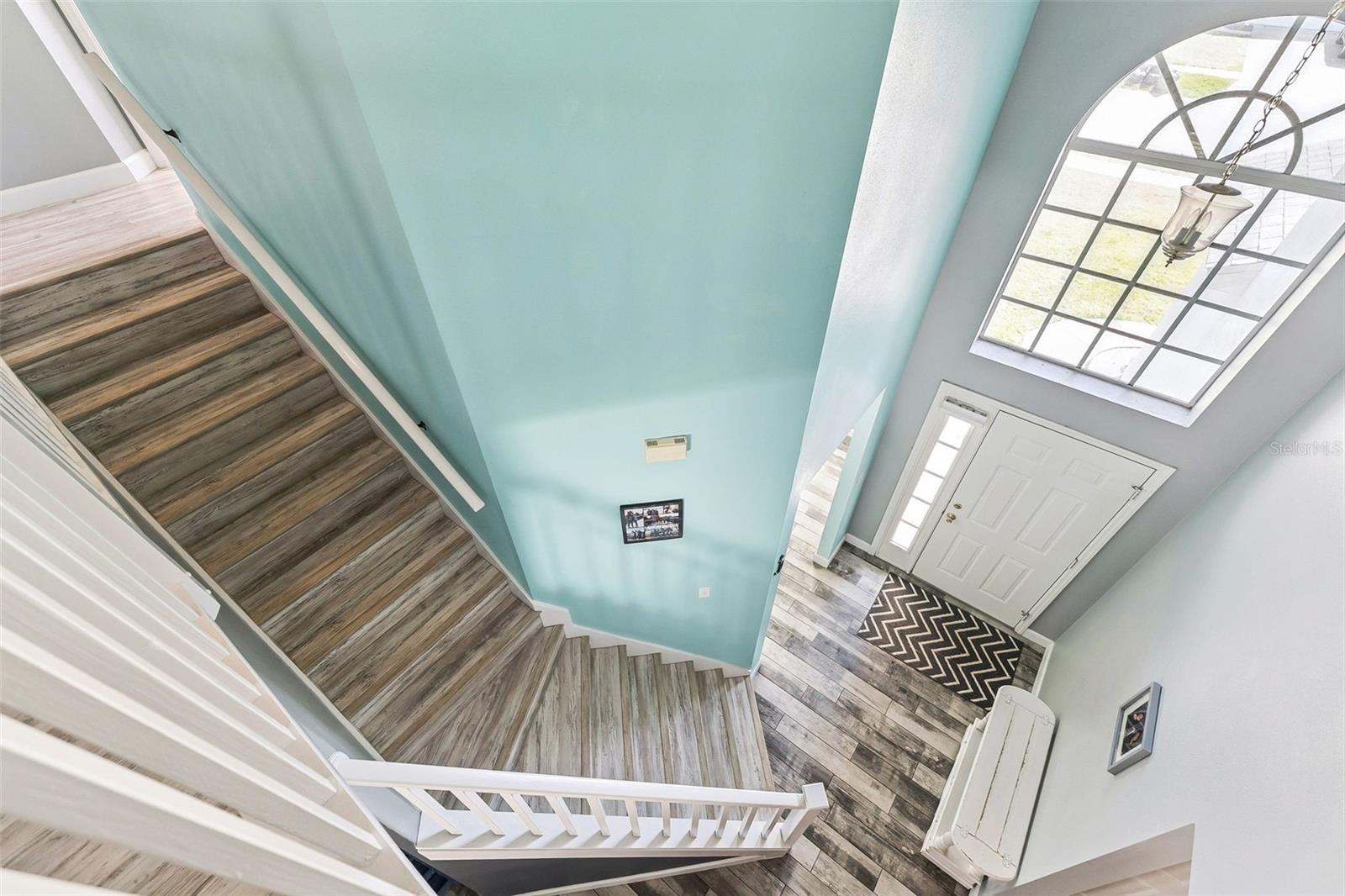 1483 SURREY PARK DR