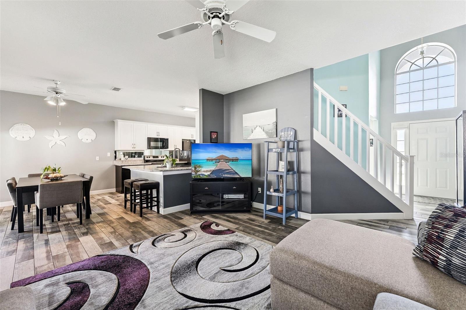 1483 SURREY PARK DR