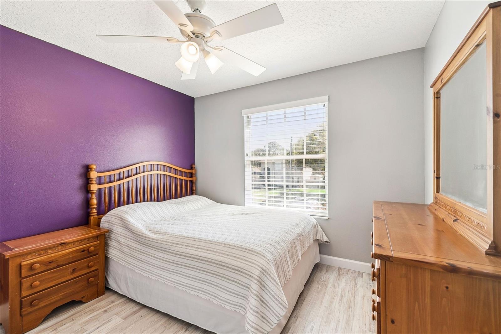 1483 SURREY PARK DR