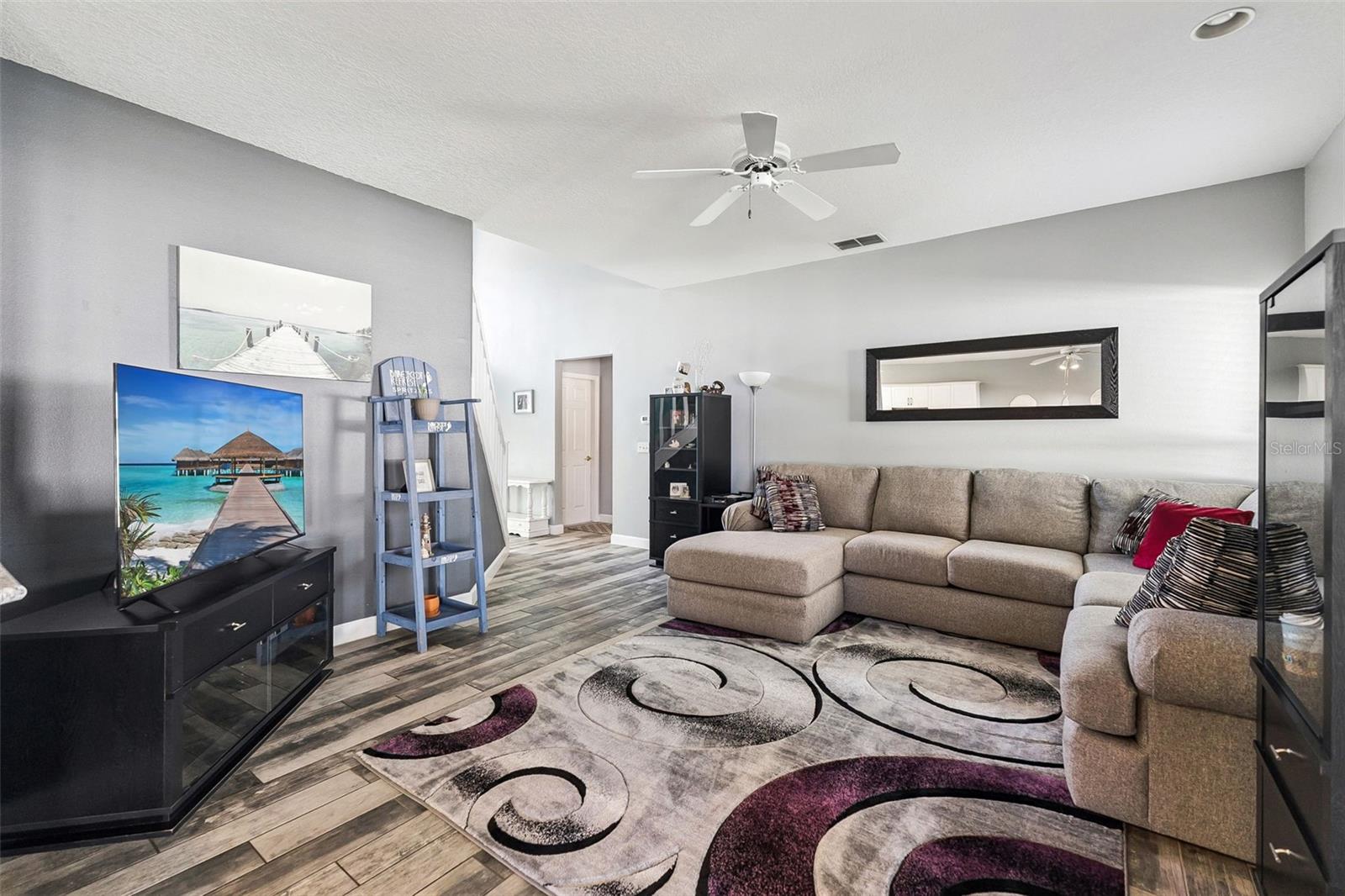 1483 SURREY PARK DR