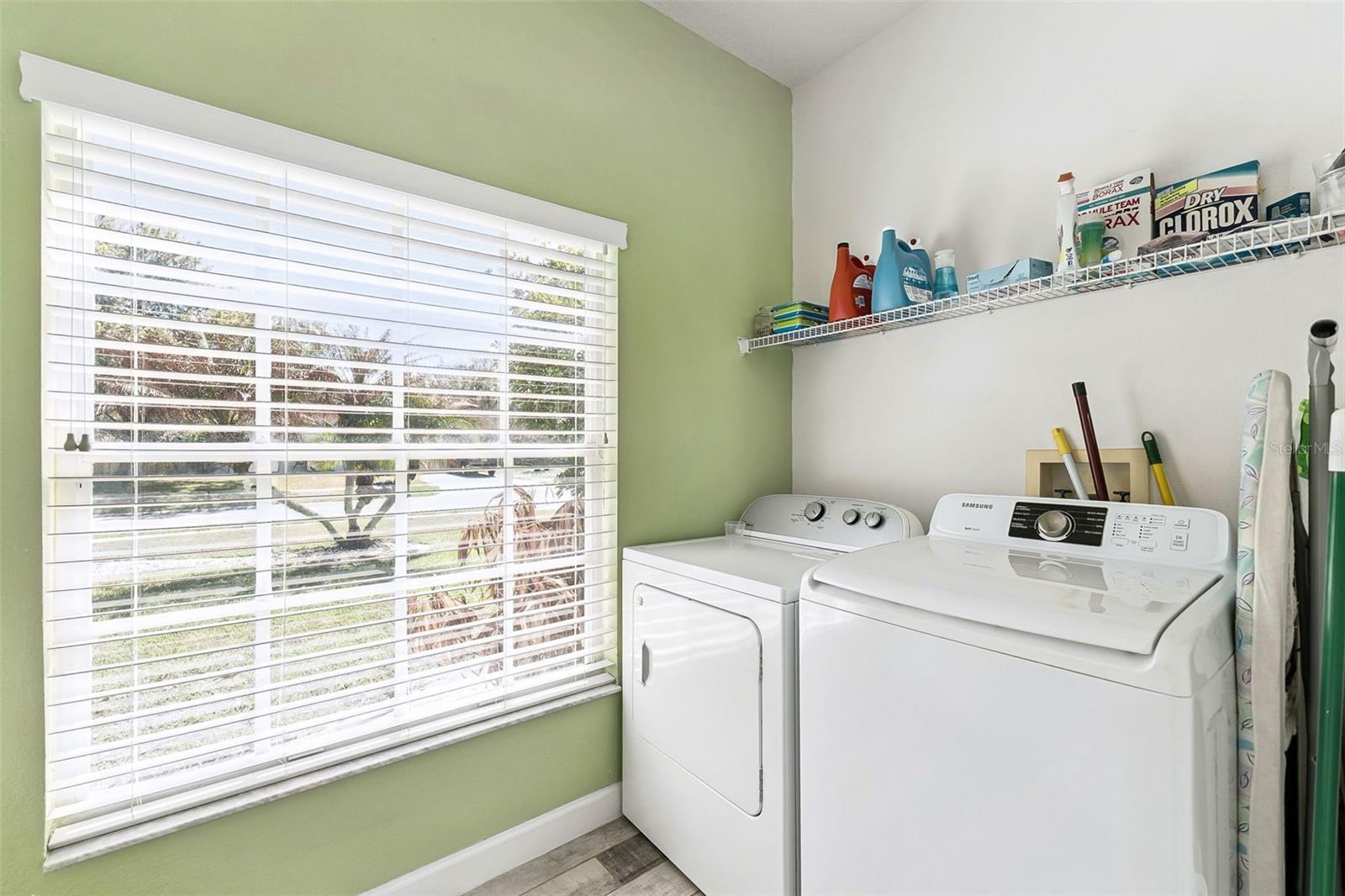 1483 SURREY PARK DR