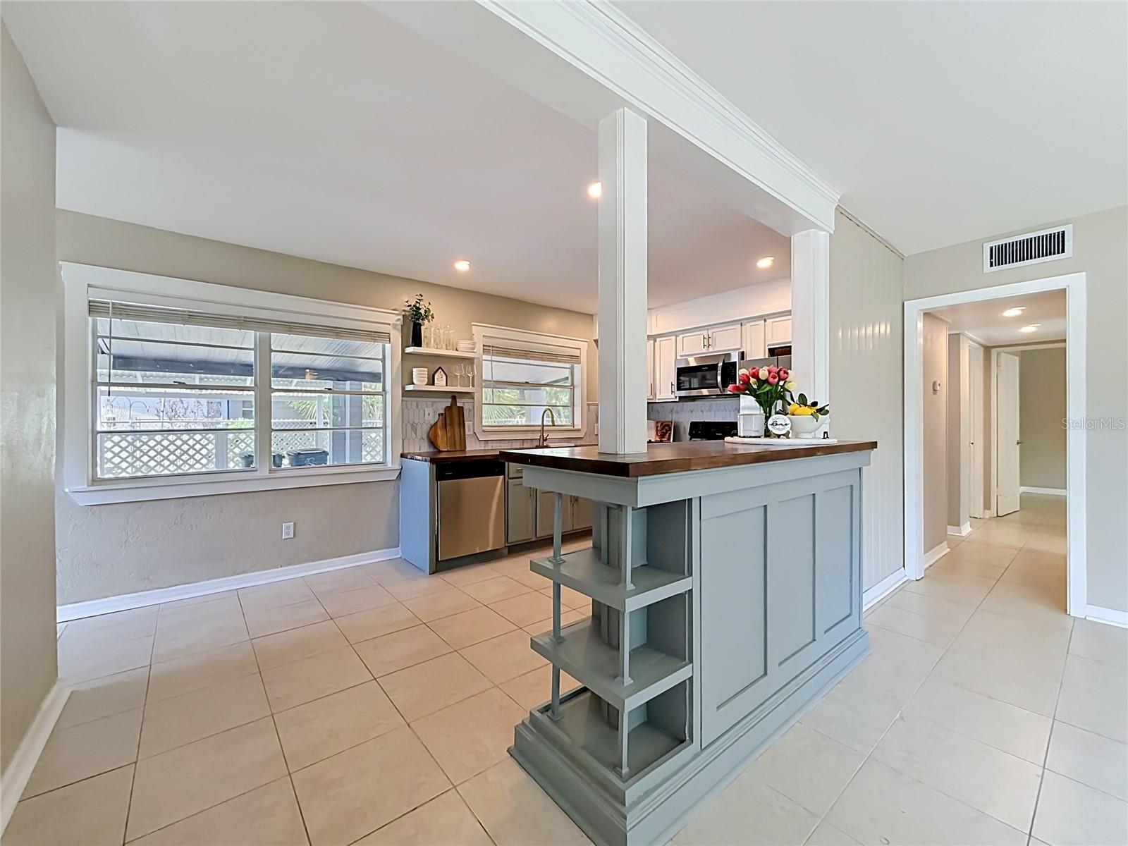 844 ROSALIA DR