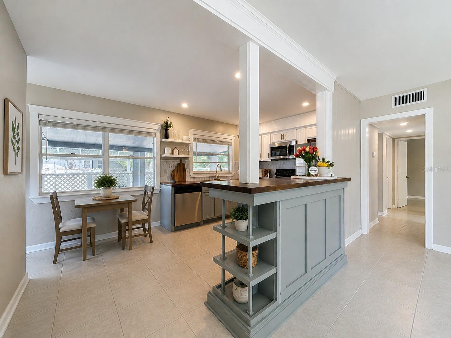 844 ROSALIA DR