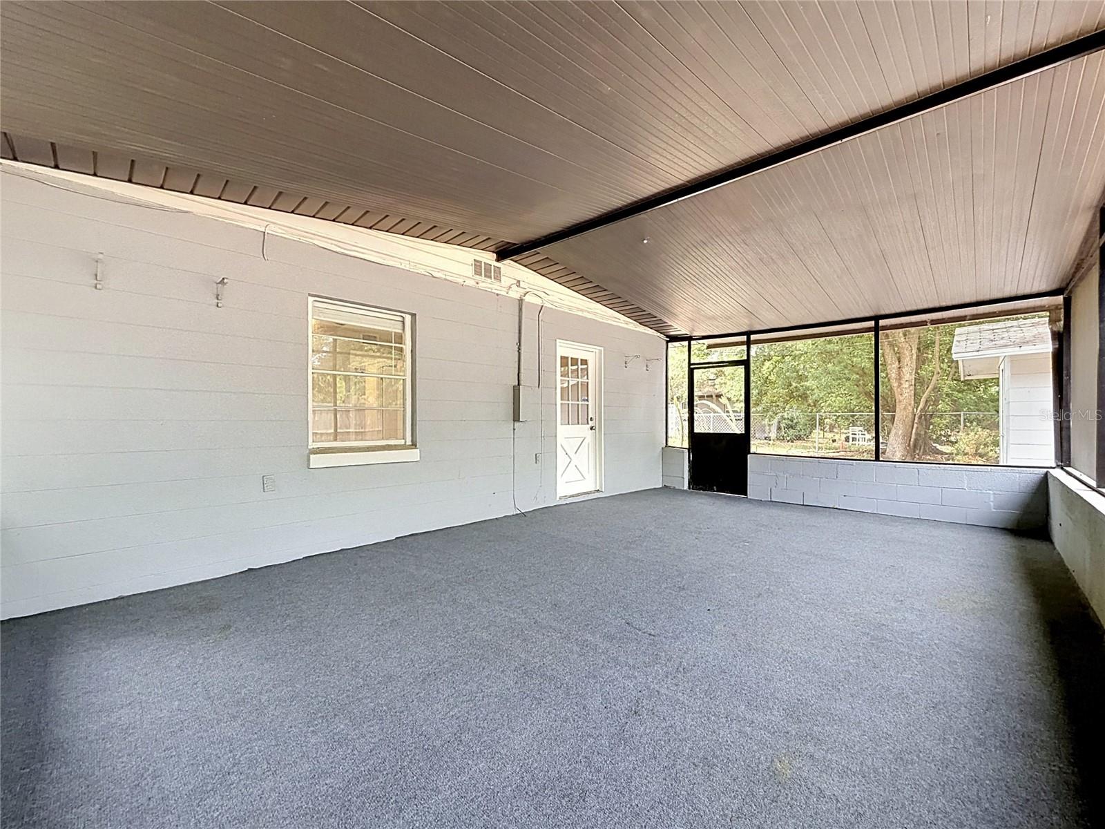 844 ROSALIA DR