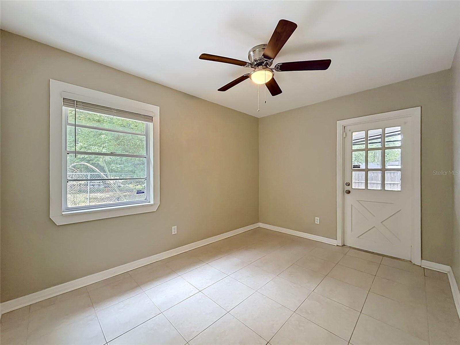 844 ROSALIA DR