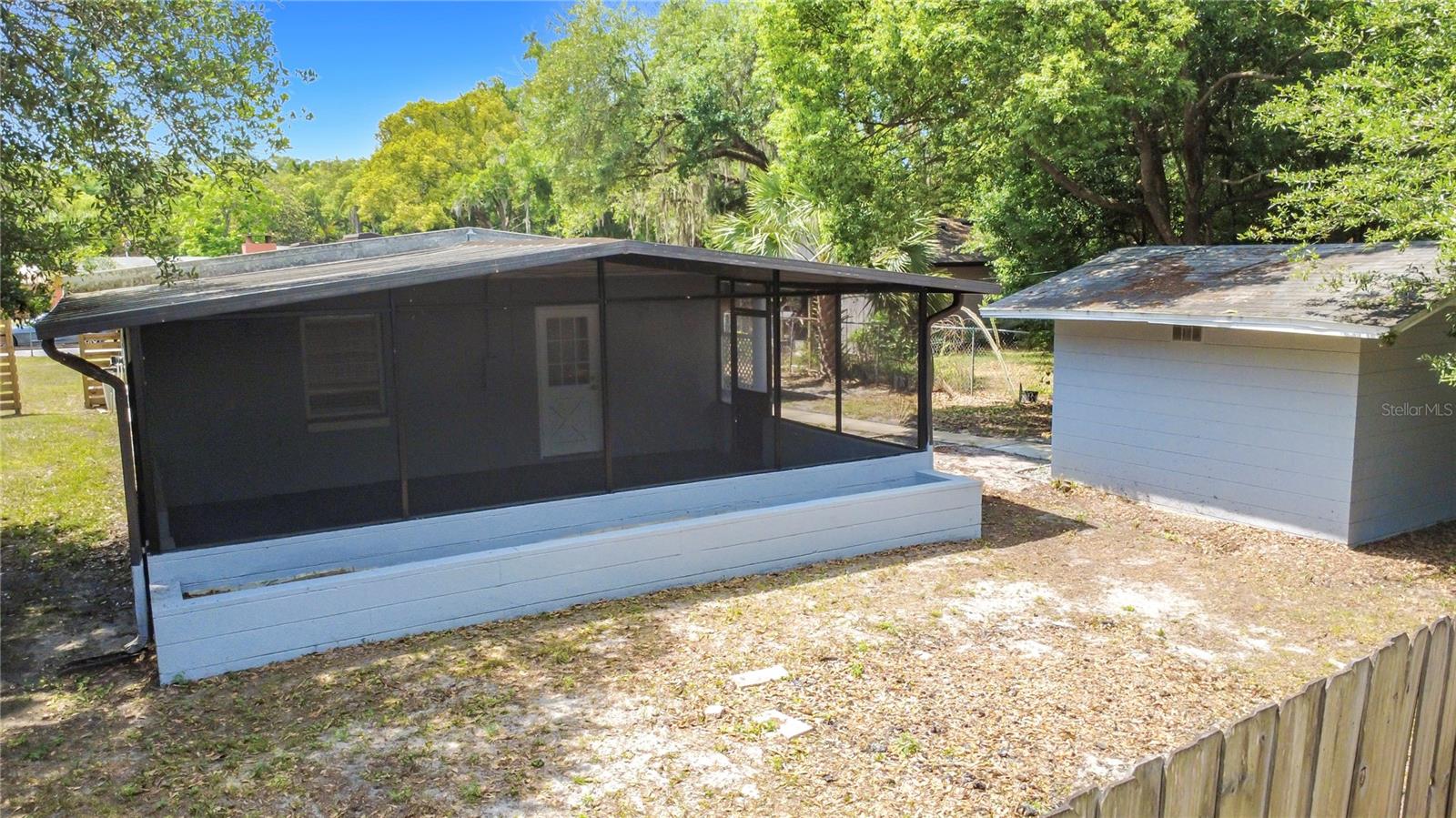 844 ROSALIA DR