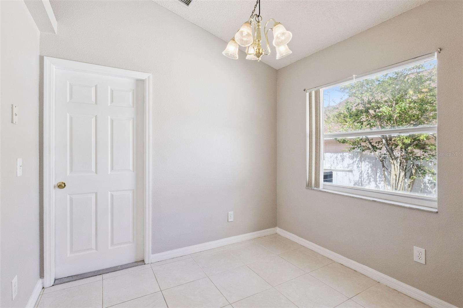 144 BELLMONT LN