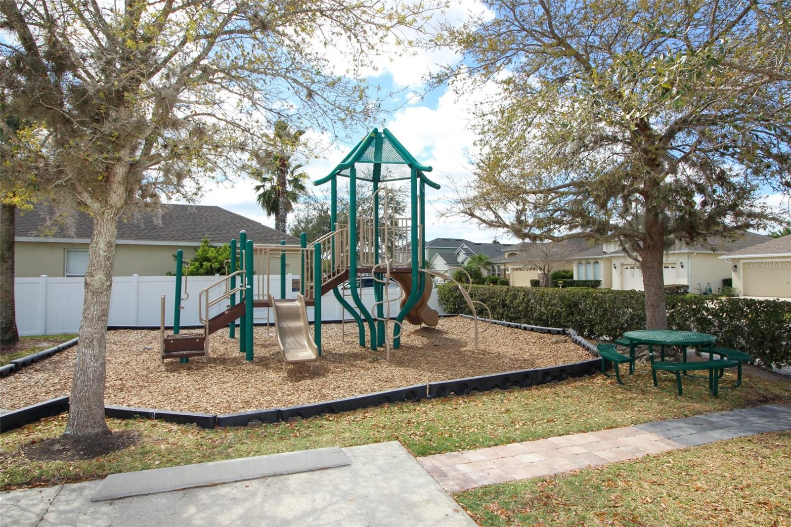 10071 CYPRESS KNEE CIR
