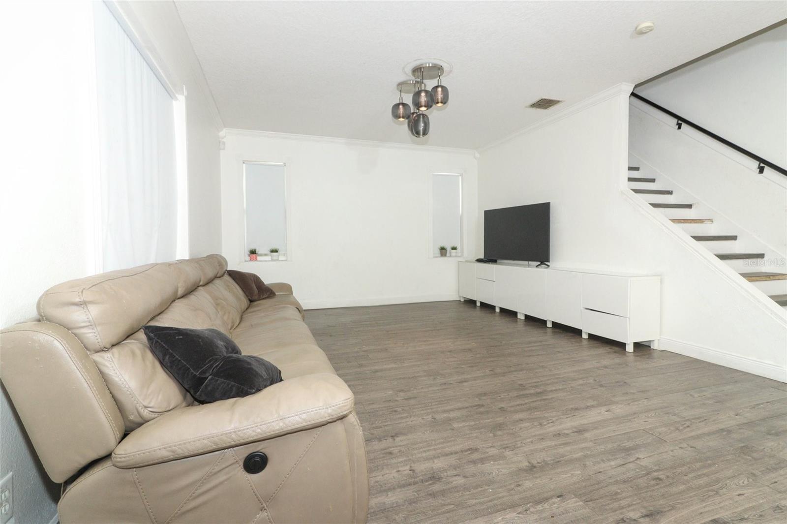 10071 CYPRESS KNEE CIR