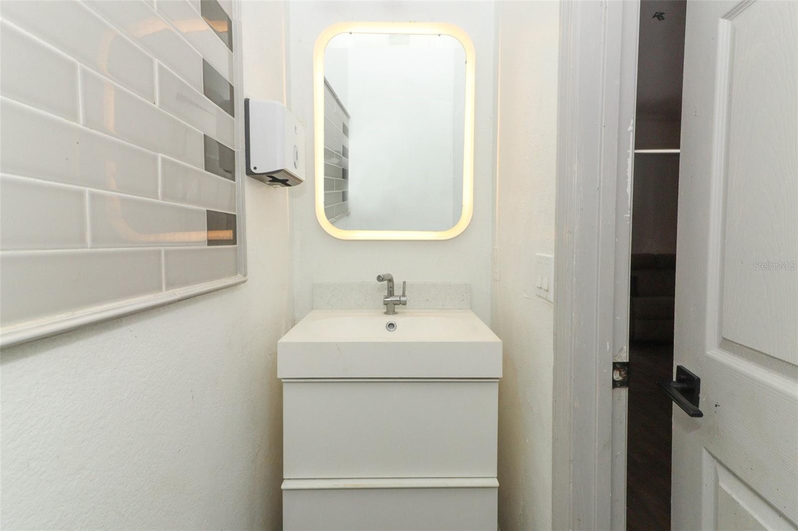 10071 CYPRESS KNEE CIR