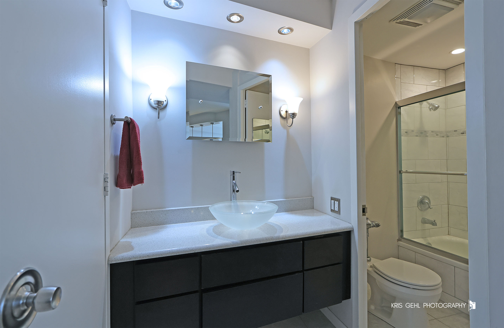 300 N State Street Unit: 2212
