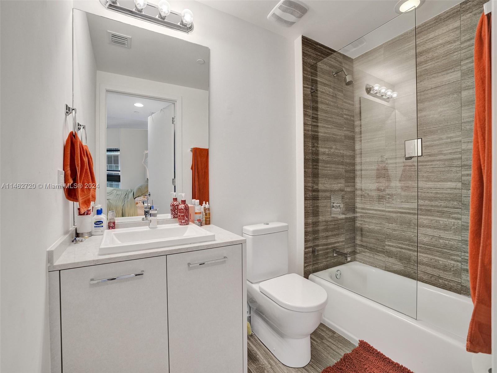 1010 Brickell Ave Unit: 2505