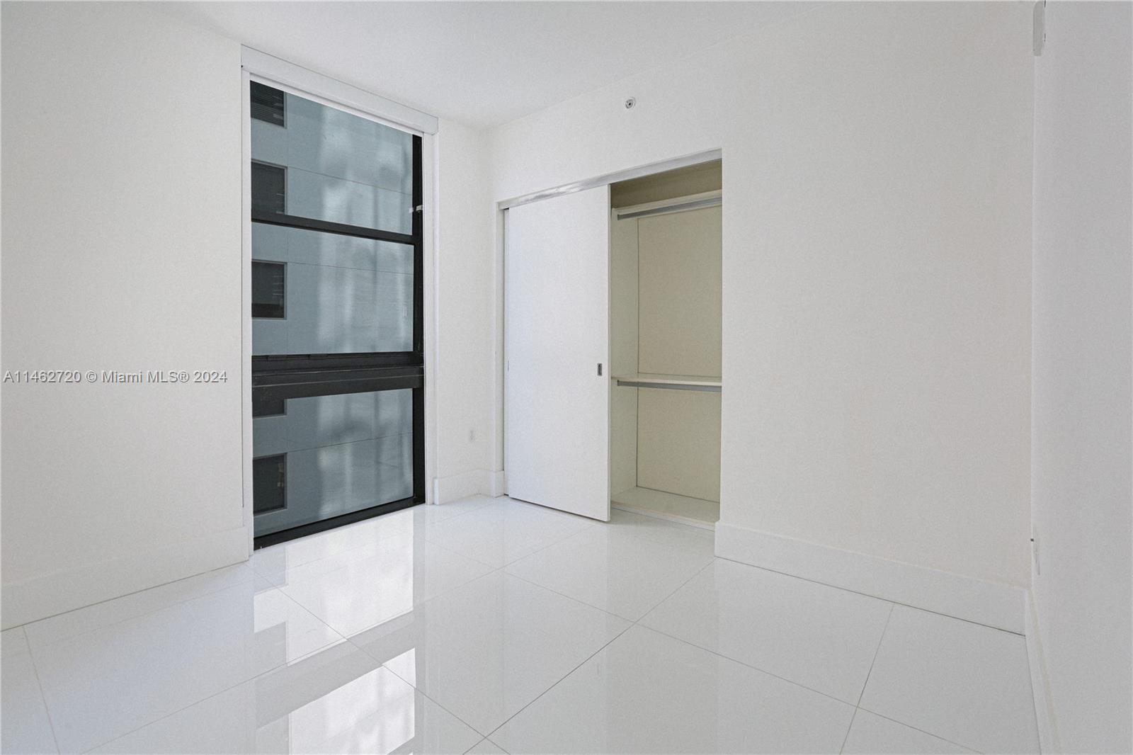 1010 Brickell Ave Unit: 2505