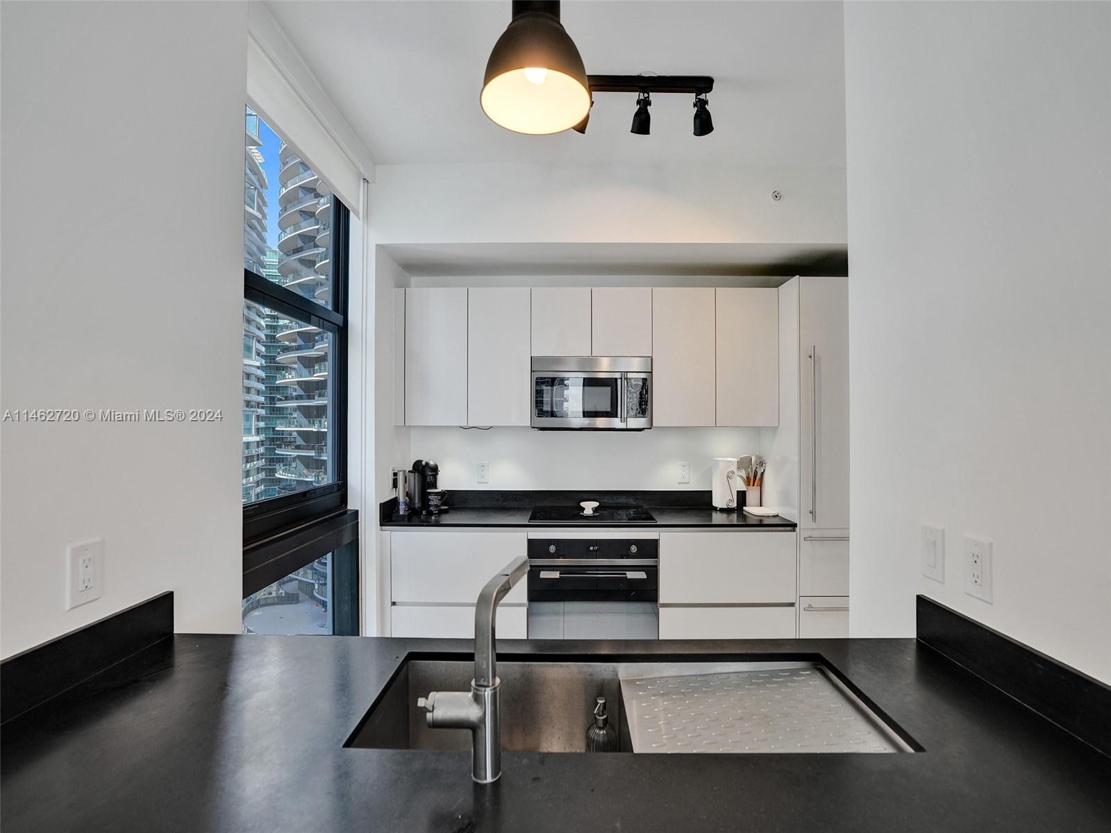 1010 Brickell Ave Unit: 2505