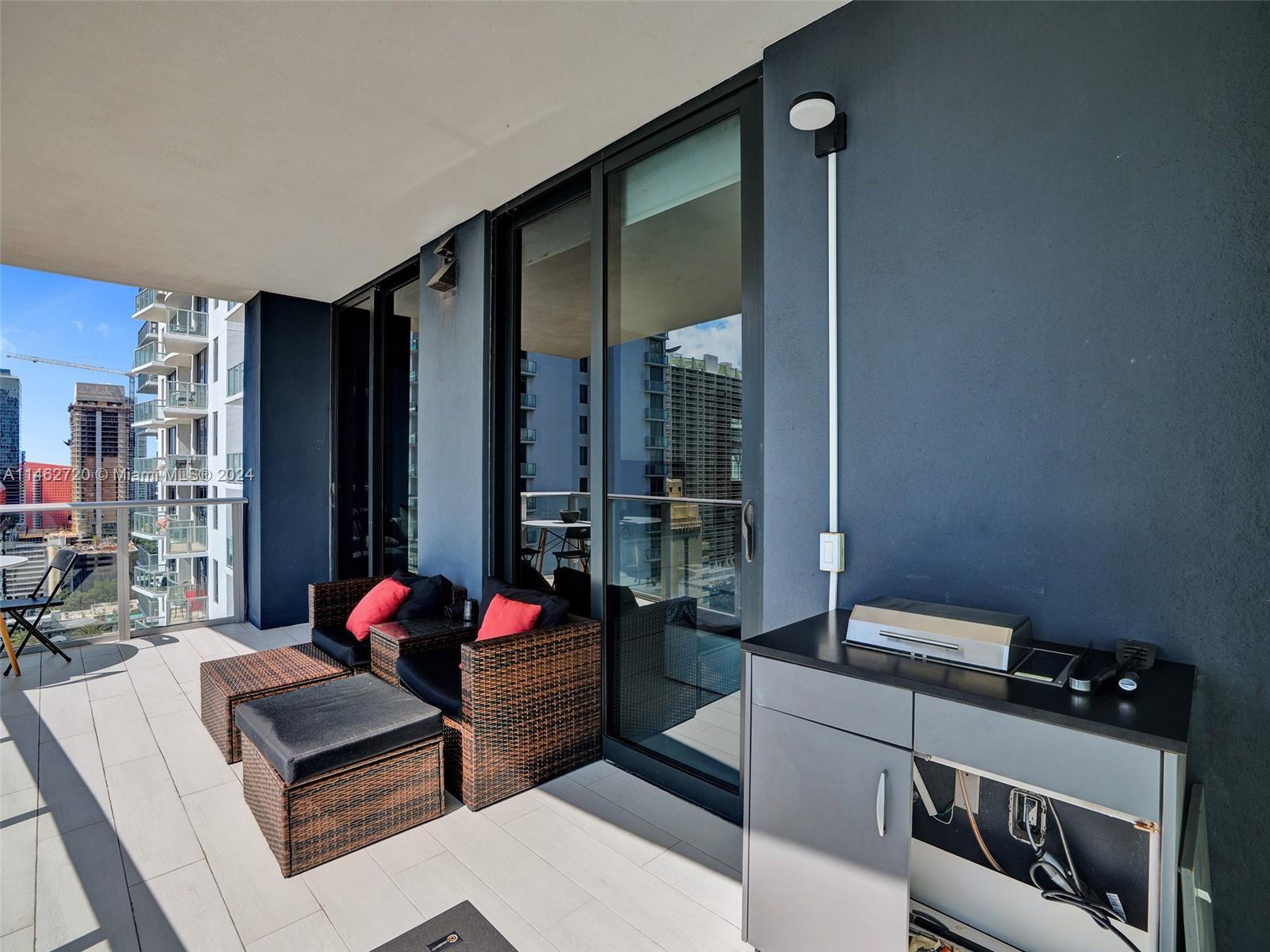1010 Brickell Ave Unit: 2505