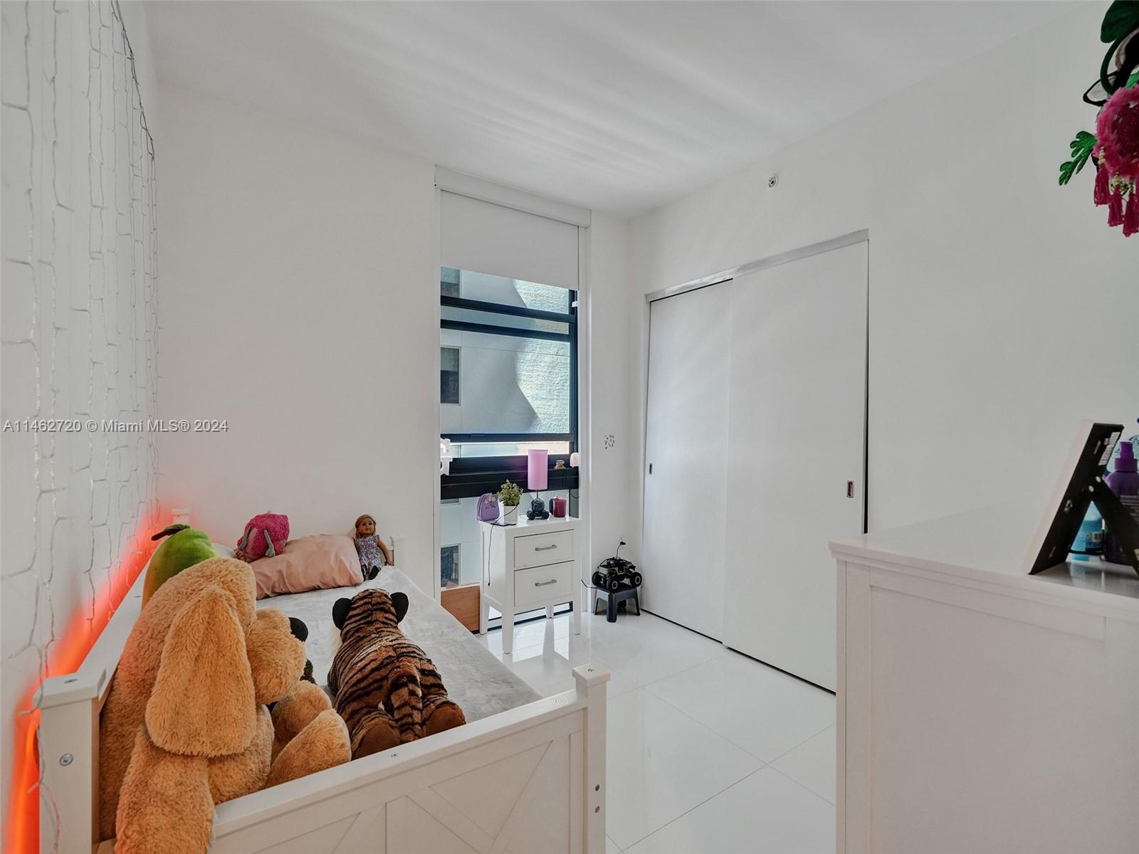 1010 Brickell Ave Unit: 2505