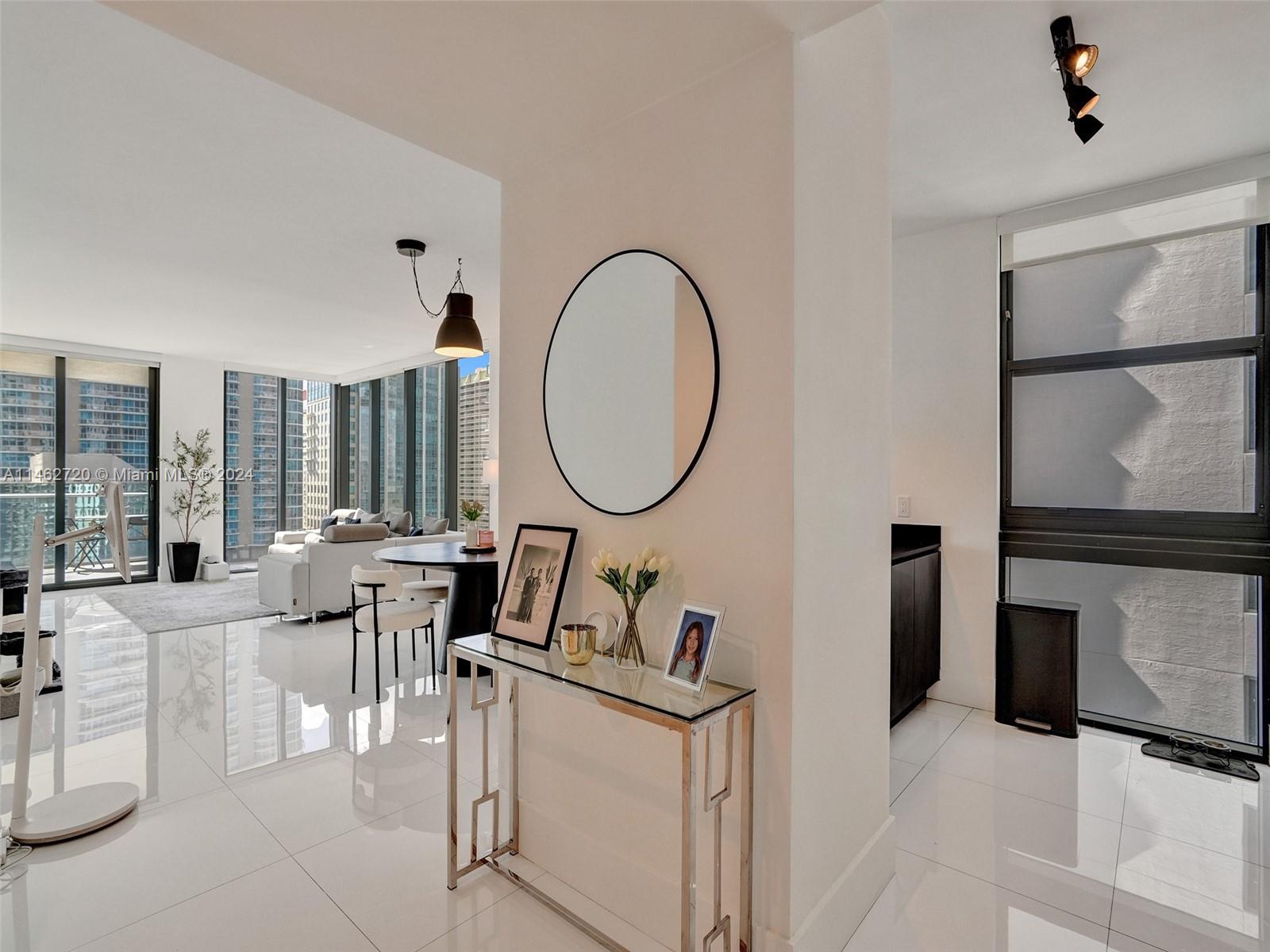 1010 Brickell Ave Unit: 2505