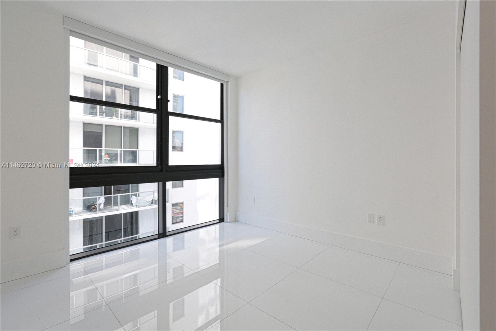 1010 Brickell Ave Unit: 2505