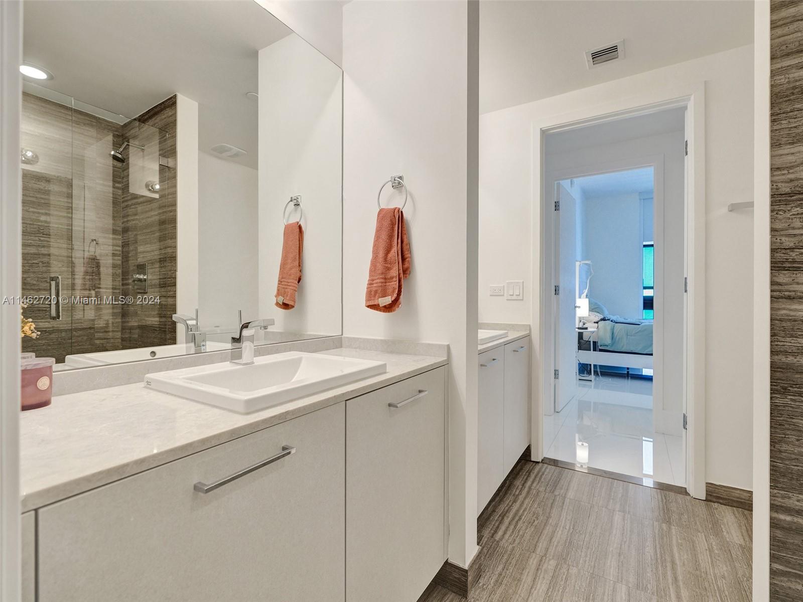 1010 Brickell Ave Unit: 2505