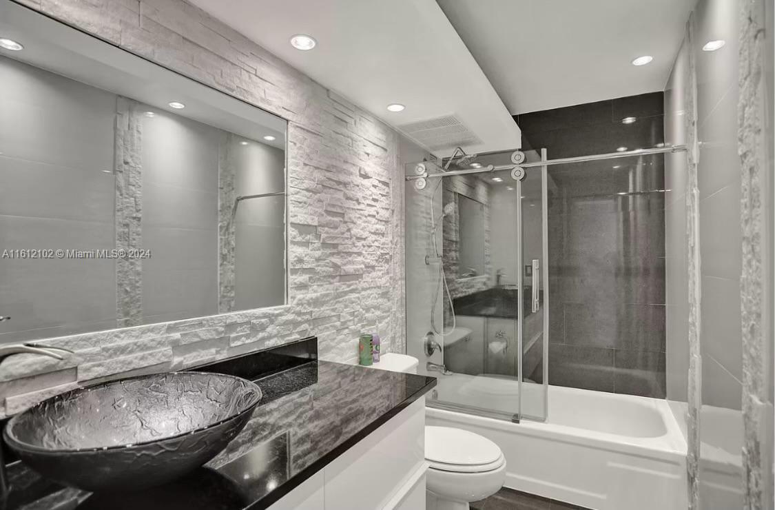 111 Briny Ave # 10 Unit: 8-10