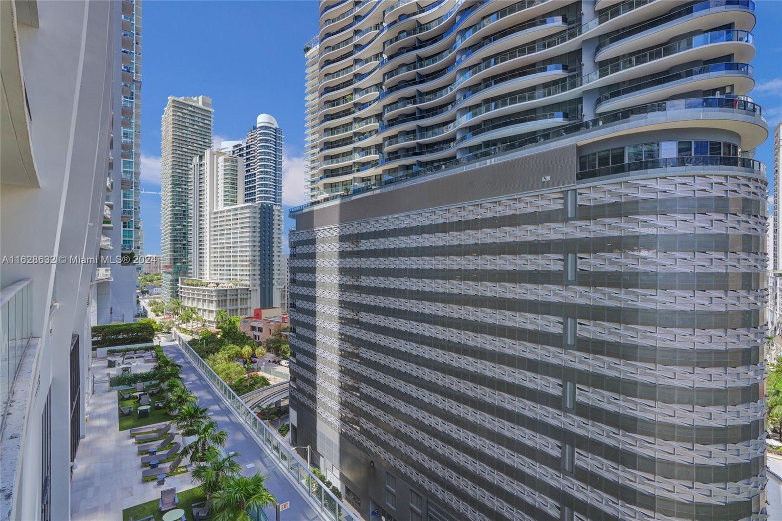 1010 Brickell Ave # 1411