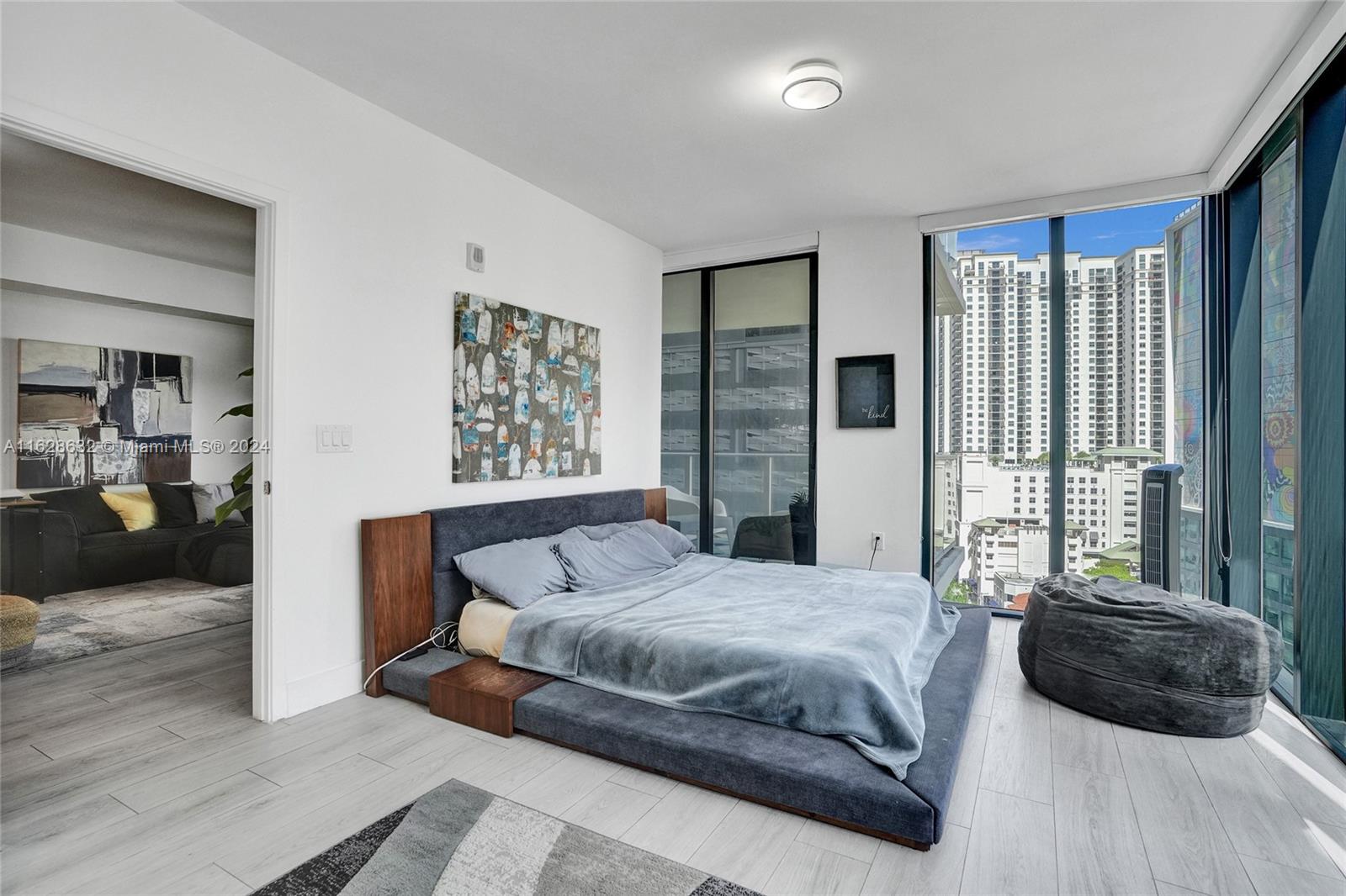 1010 Brickell Ave # 1411