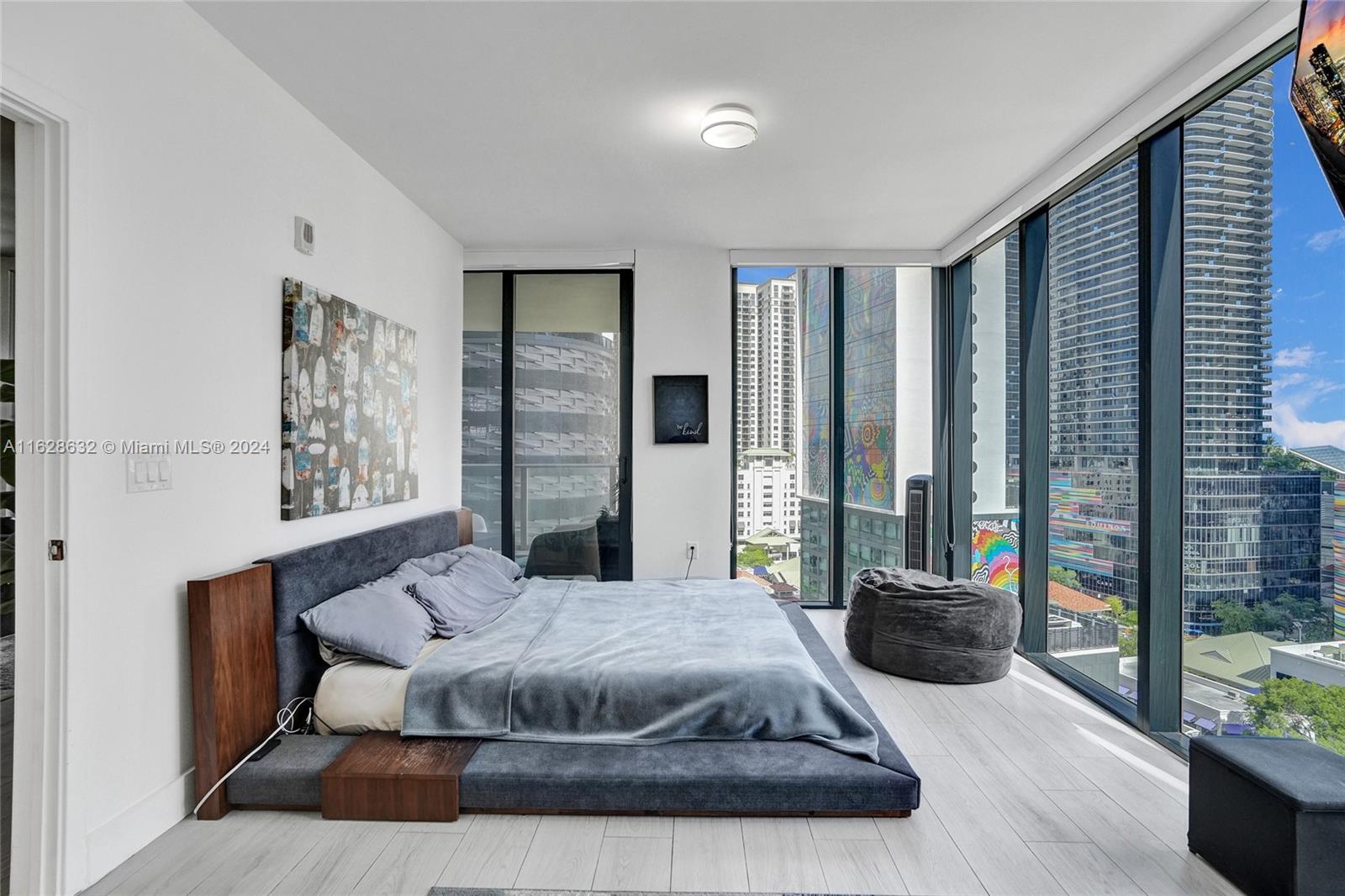 1010 Brickell Ave # 1411
