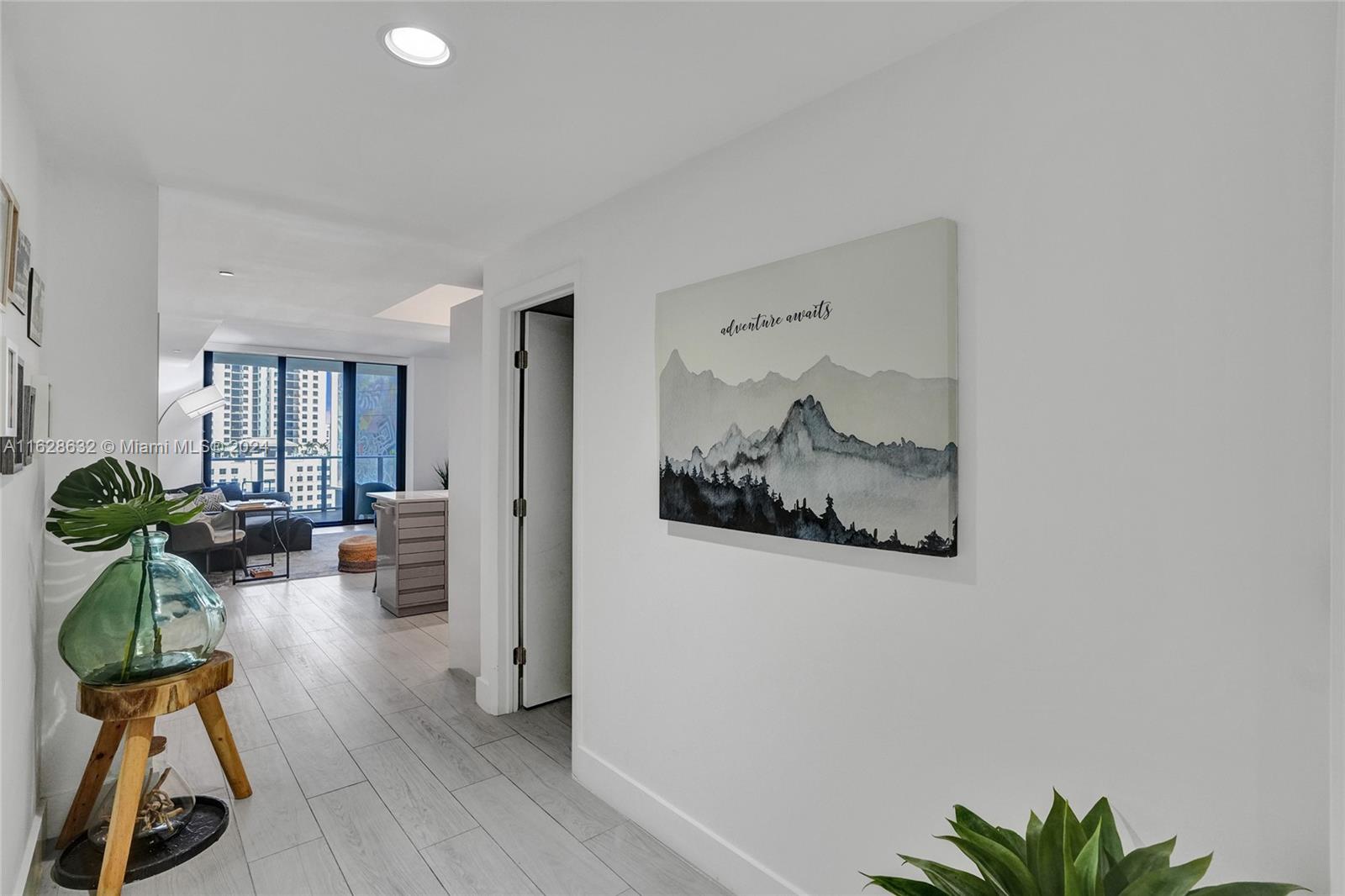 1010 Brickell Ave # 1411