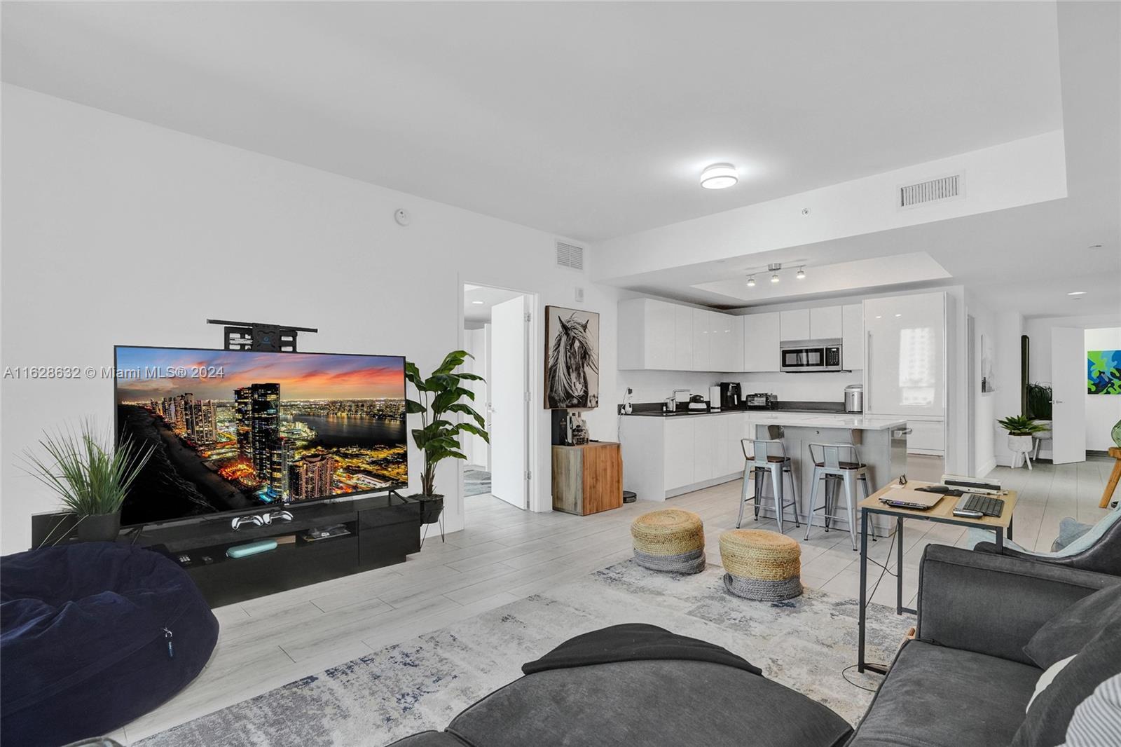 1010 Brickell Ave # 1411