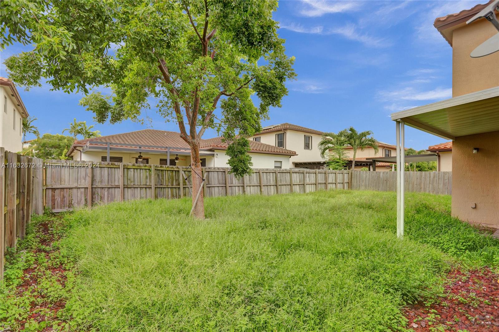 588 SE 35th Ter