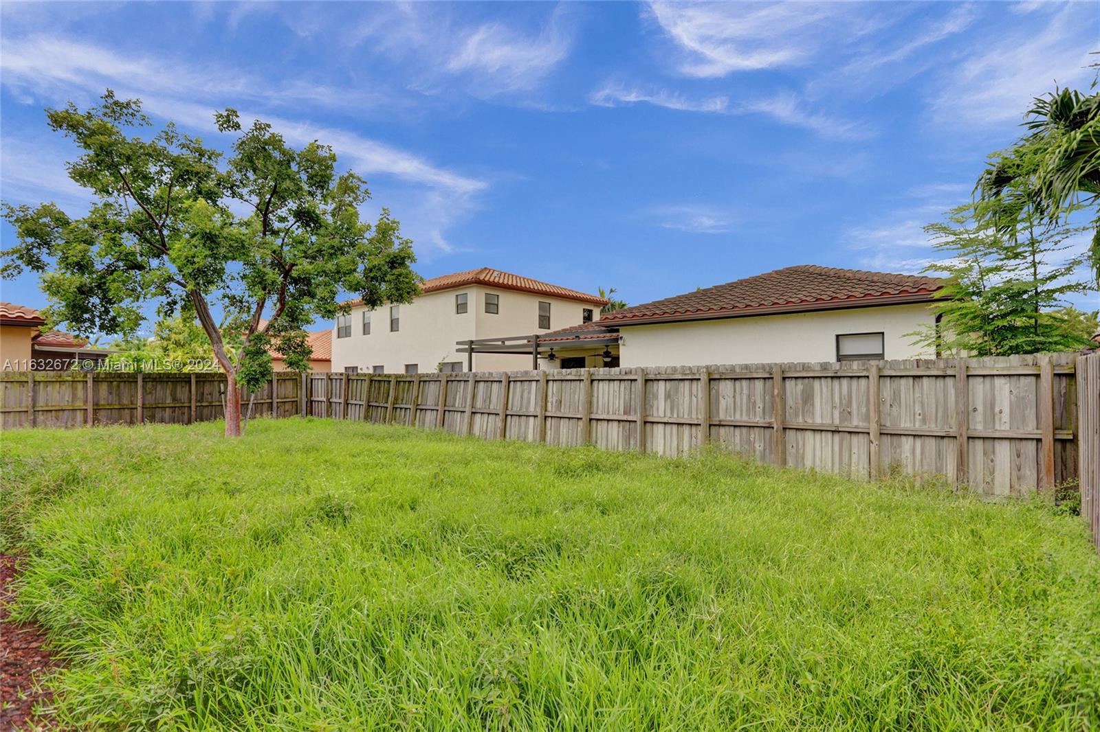 588 SE 35th Ter