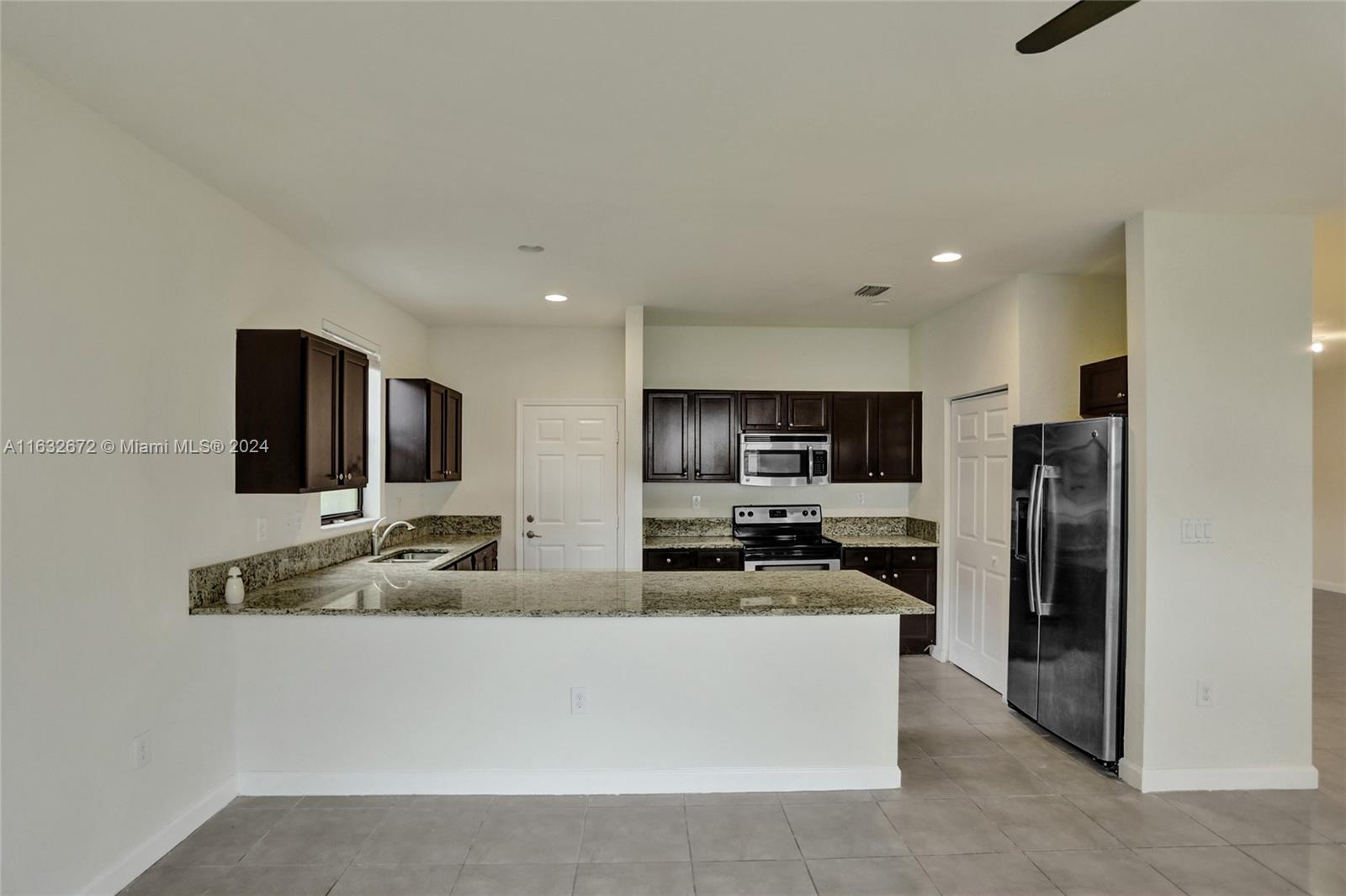 588 SE 35th Ter